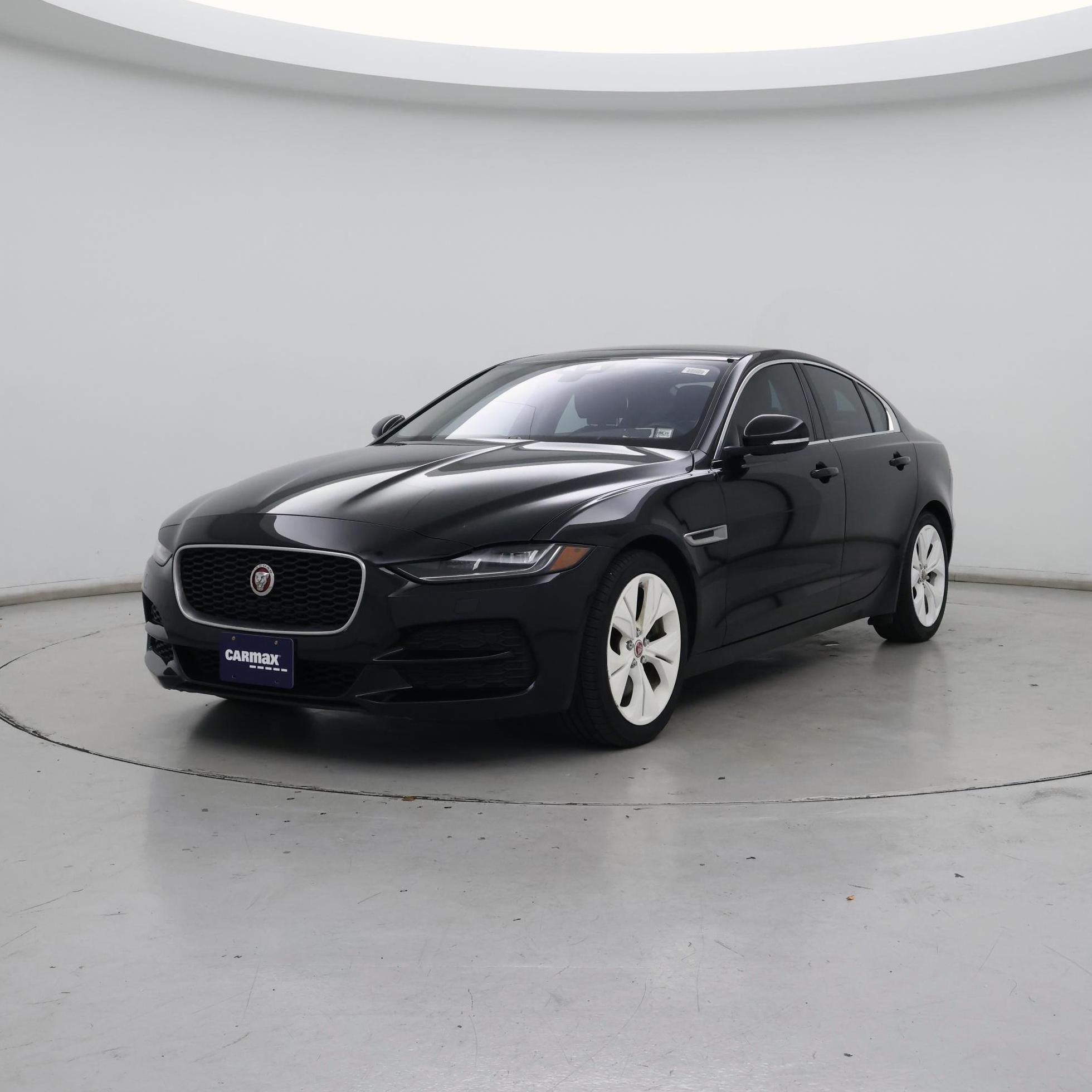 Thumbnail: 2020 Jaguar XE - 4
