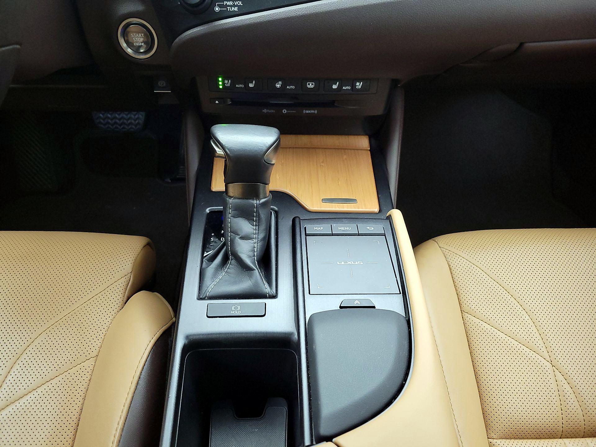 Thumbnail: 2019 Lexus ES - 18