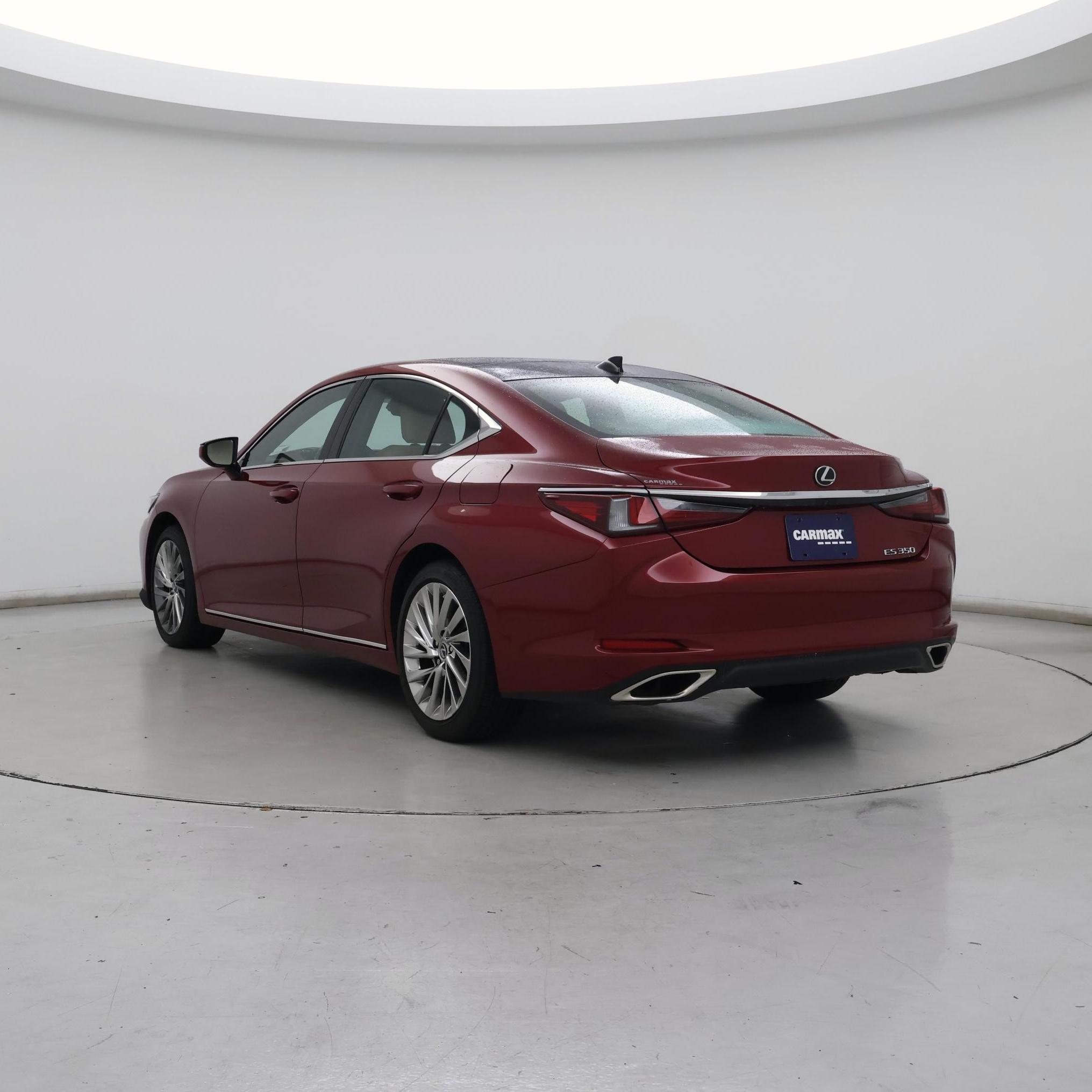 Thumbnail: 2019 Lexus ES - 2