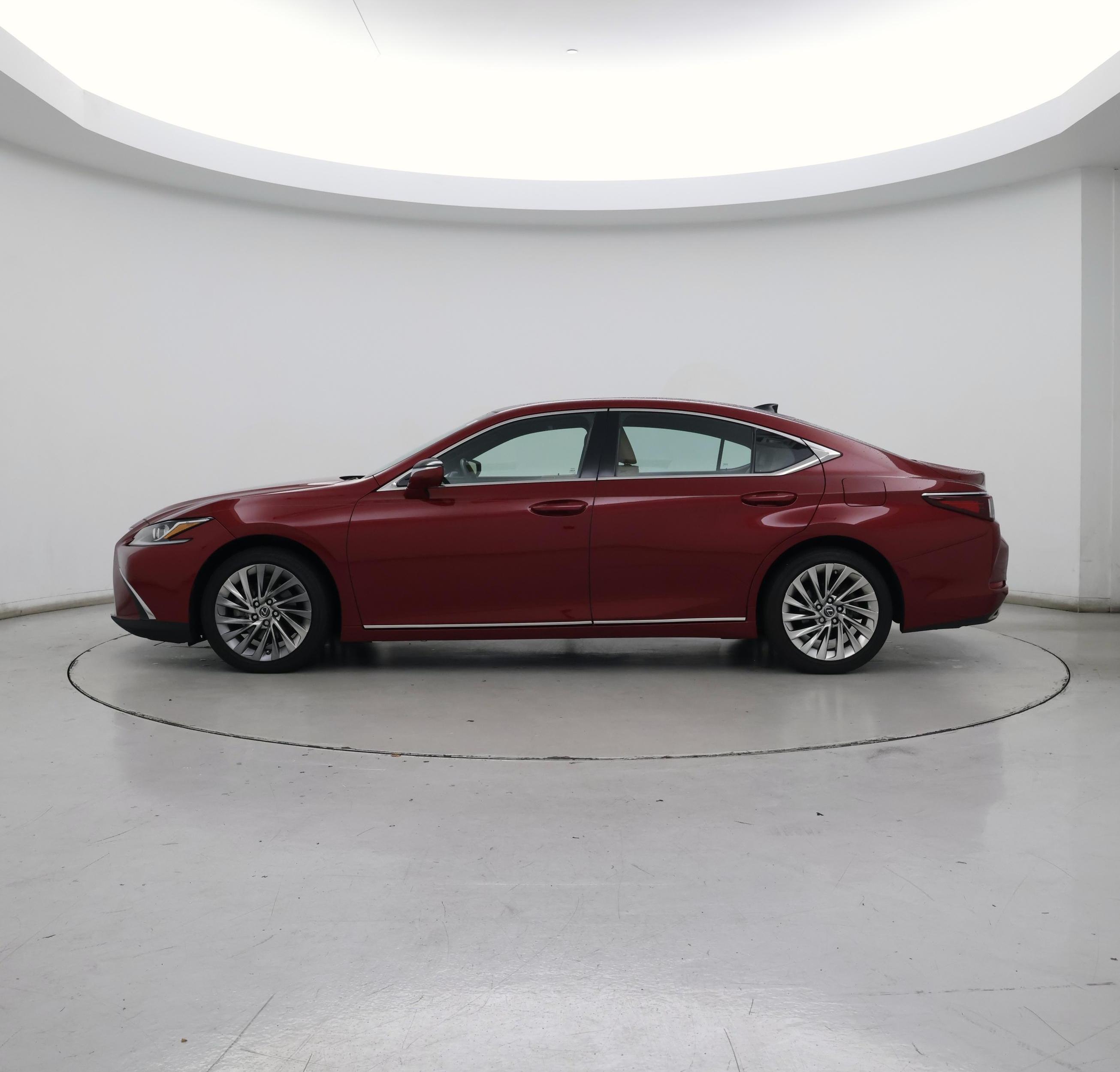 Thumbnail: 2019 Lexus ES - 3