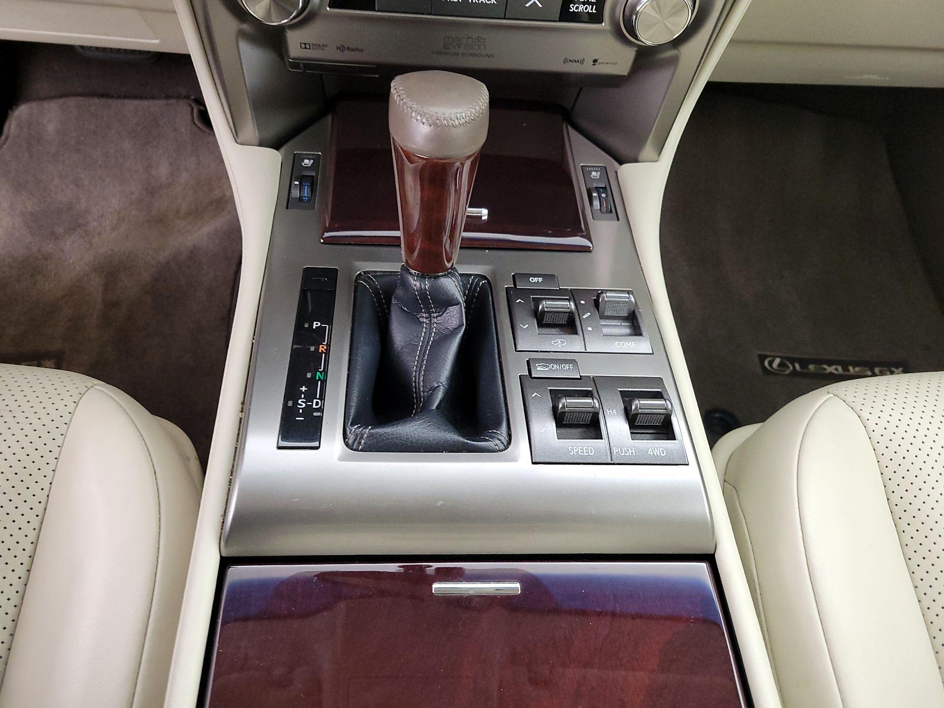 Thumbnail: 2017 Lexus GX - 17