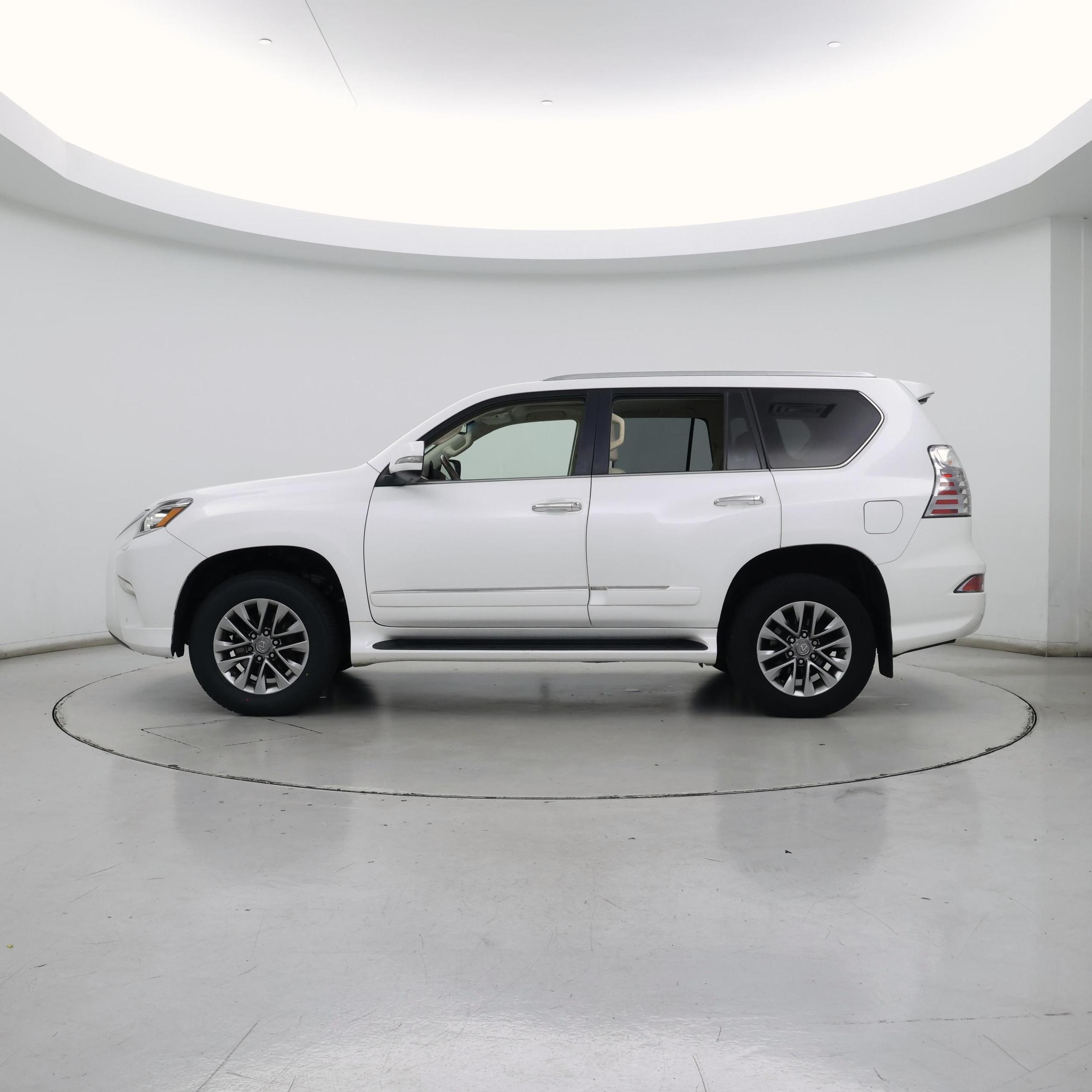 Thumbnail: 2017 Lexus GX - 3