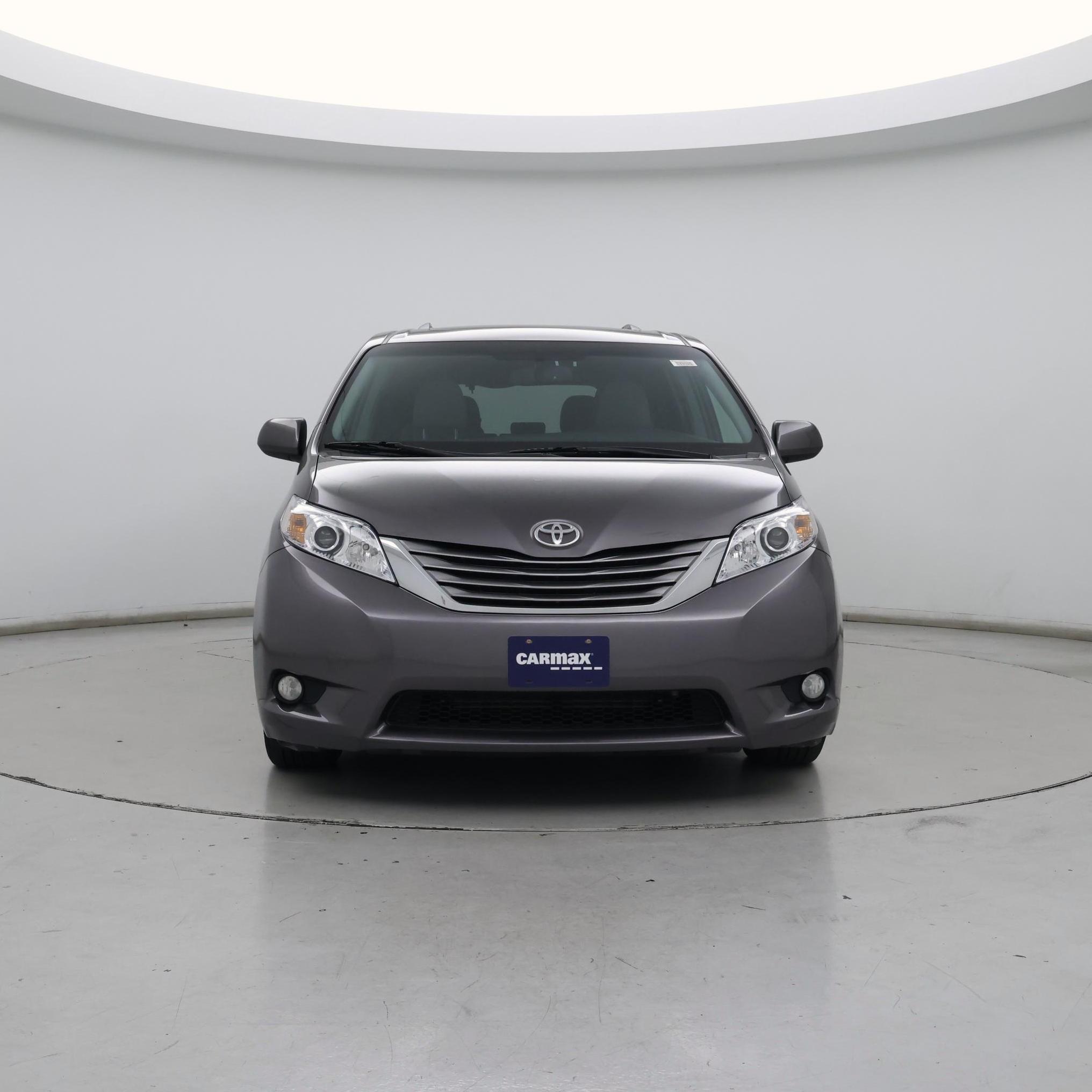 Thumbnail: 2017 Toyota Sienna - 5