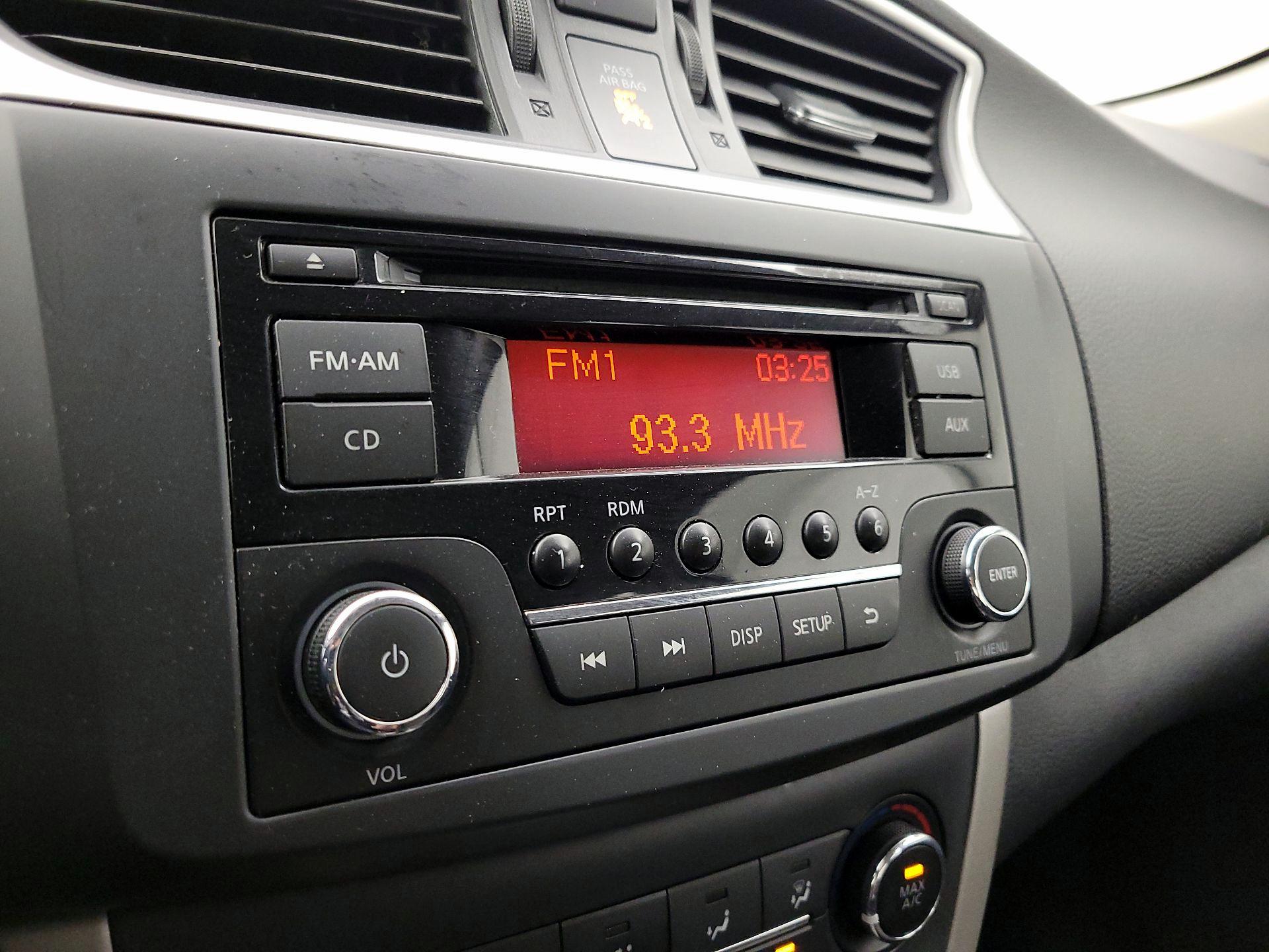 Thumbnail: 2015 Nissan Sentra - 14