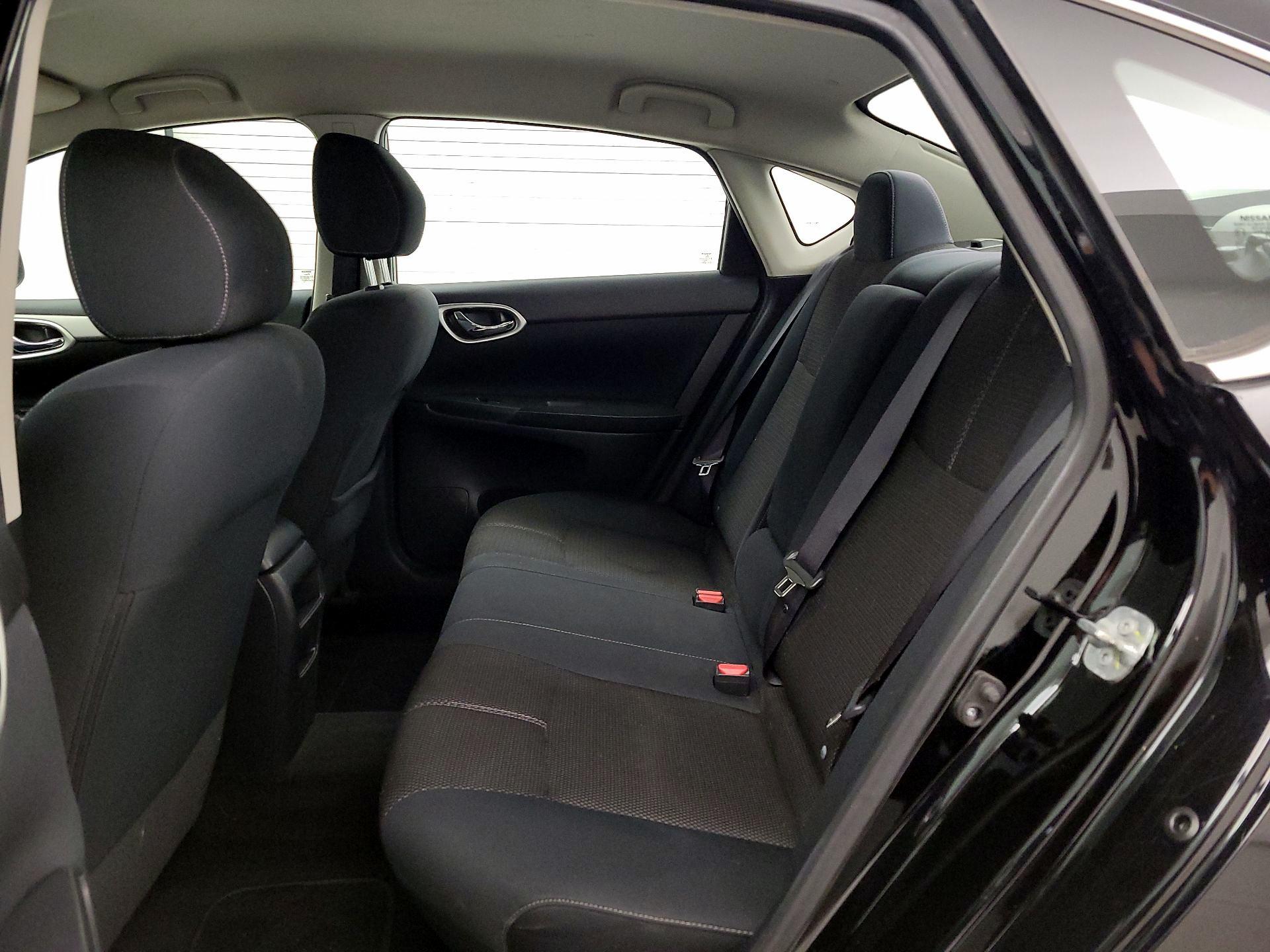 Thumbnail: 2015 Nissan Sentra - 17