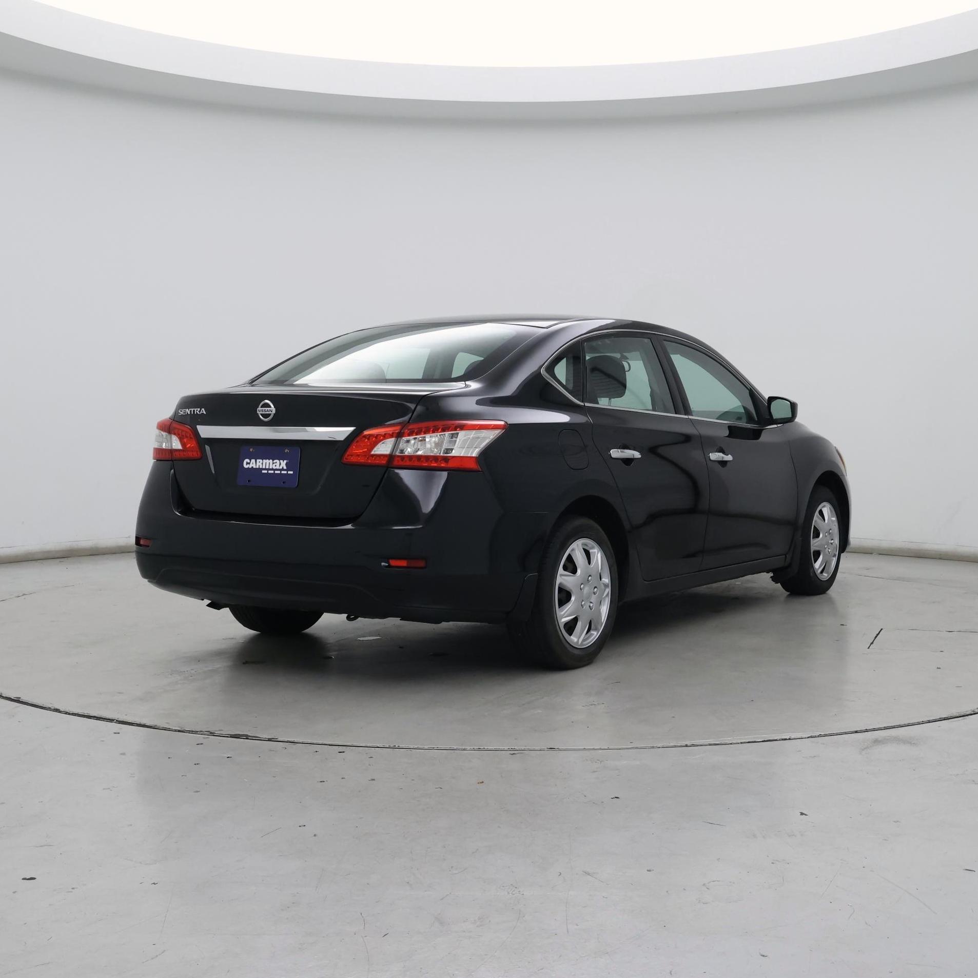 Thumbnail: 2015 Nissan Sentra - 8