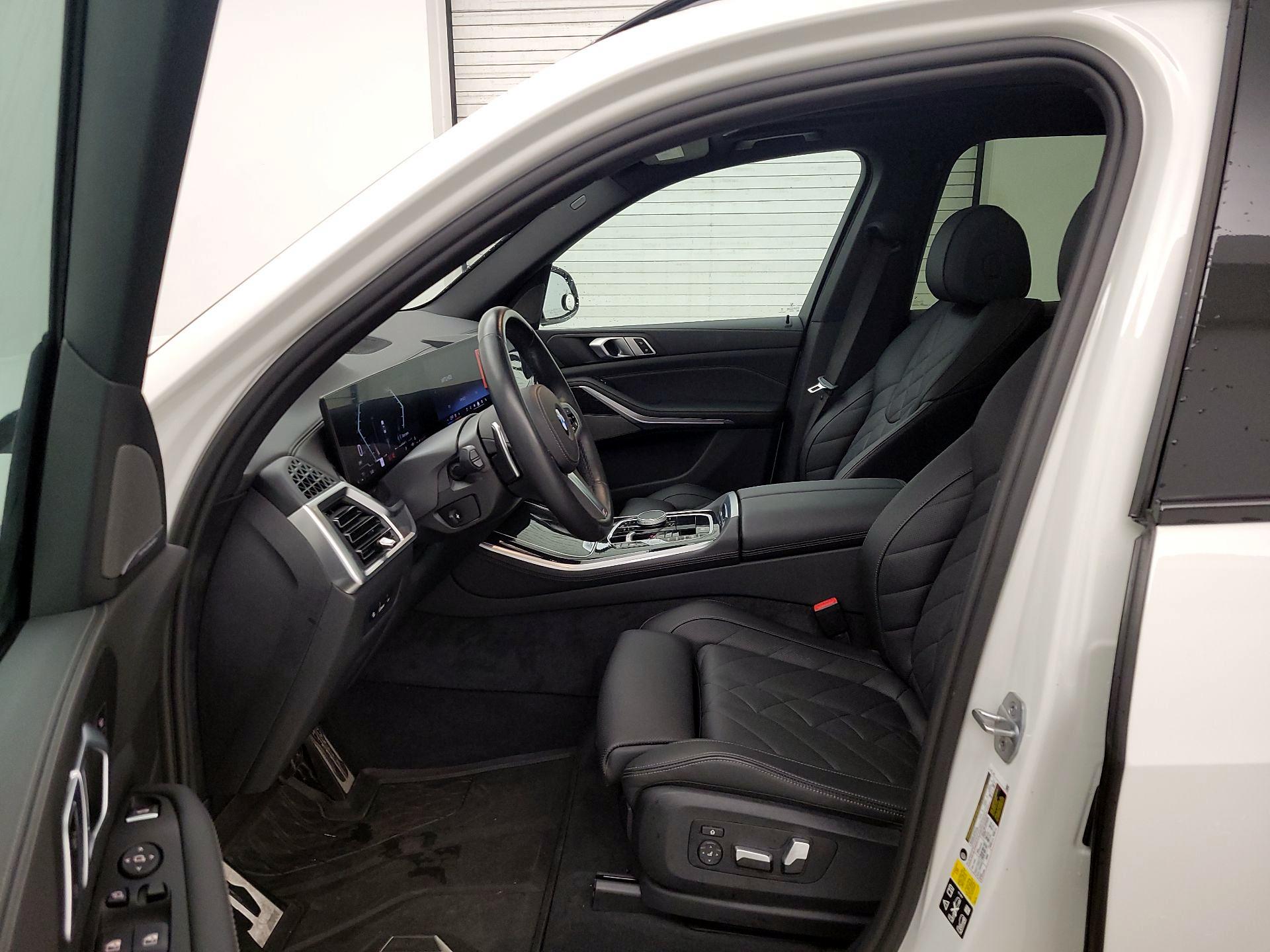 Thumbnail: 2024 BMW X5 - 11