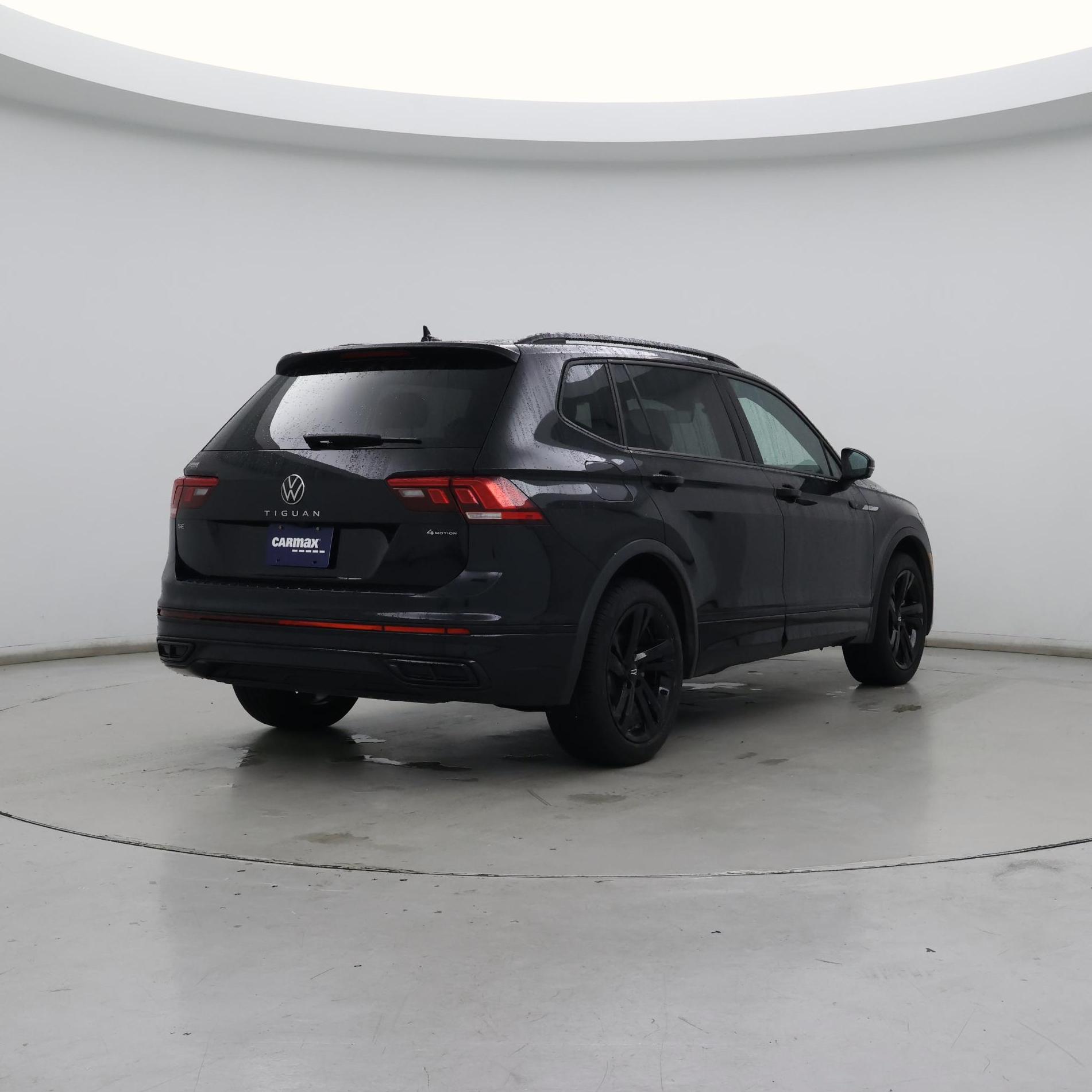 Thumbnail: 2023 Volkswagen Tiguan - 8