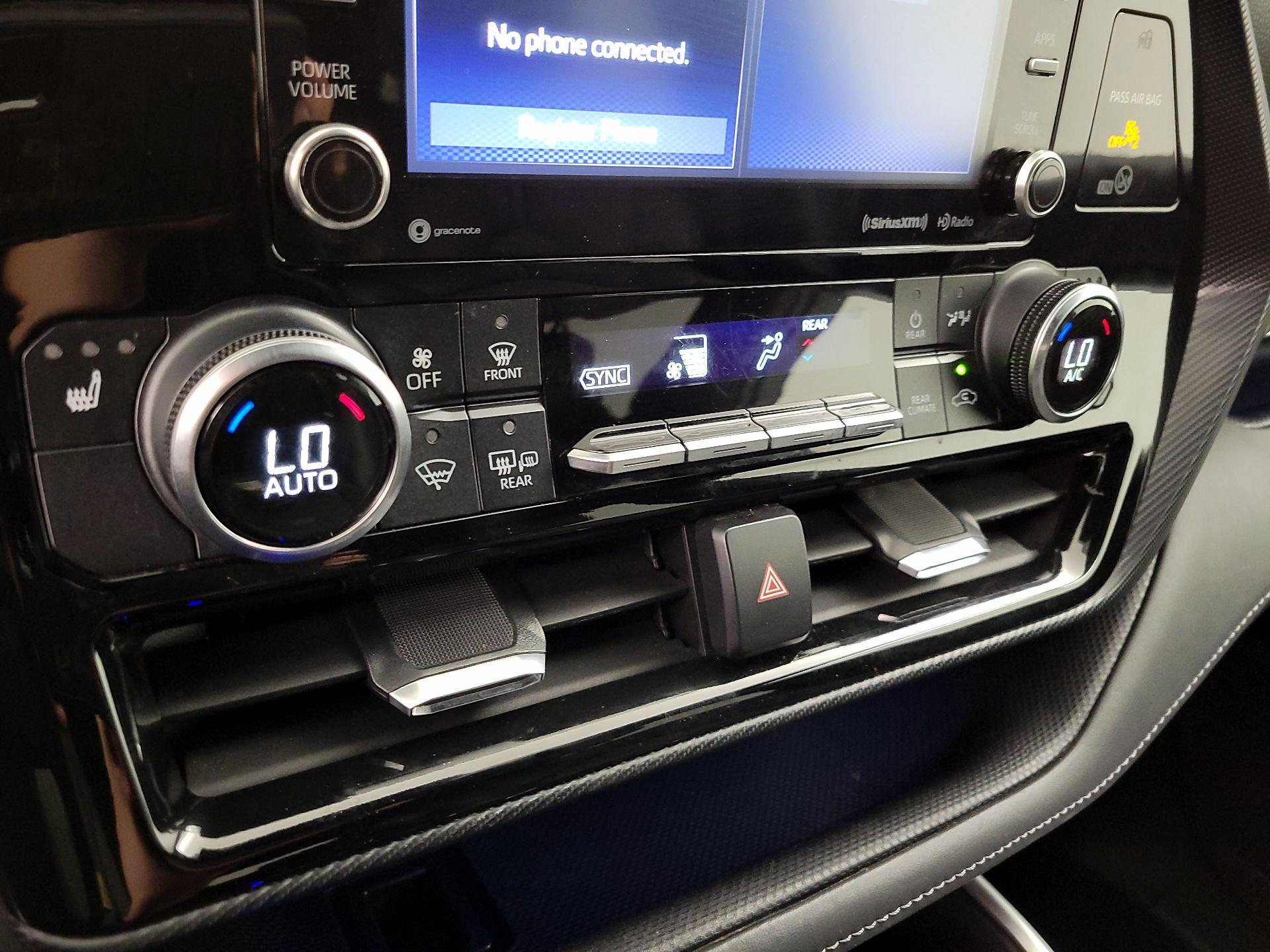 Thumbnail: 2021 Toyota Highlander - 16