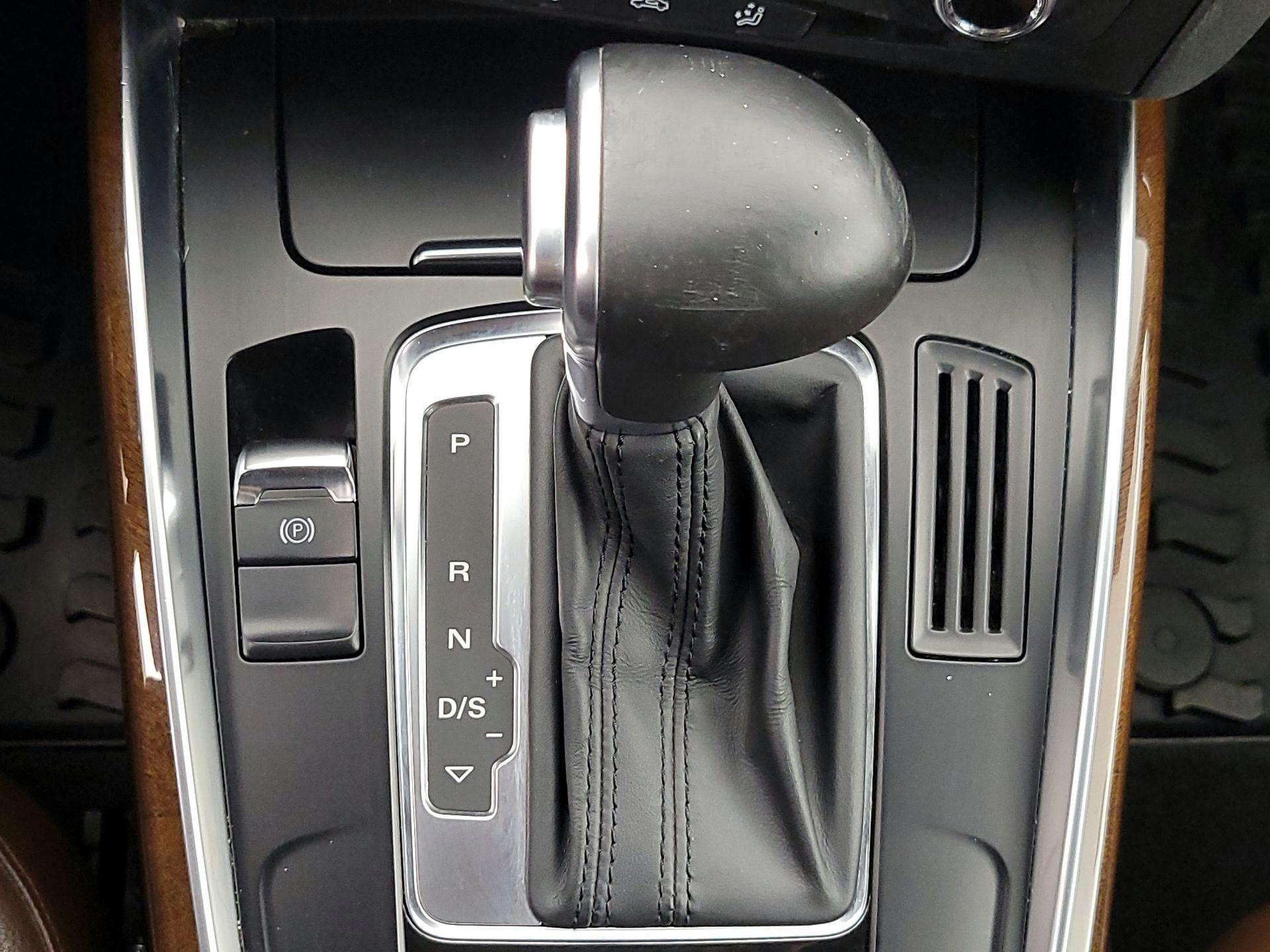Thumbnail: 2015 Audi Q5 - 16