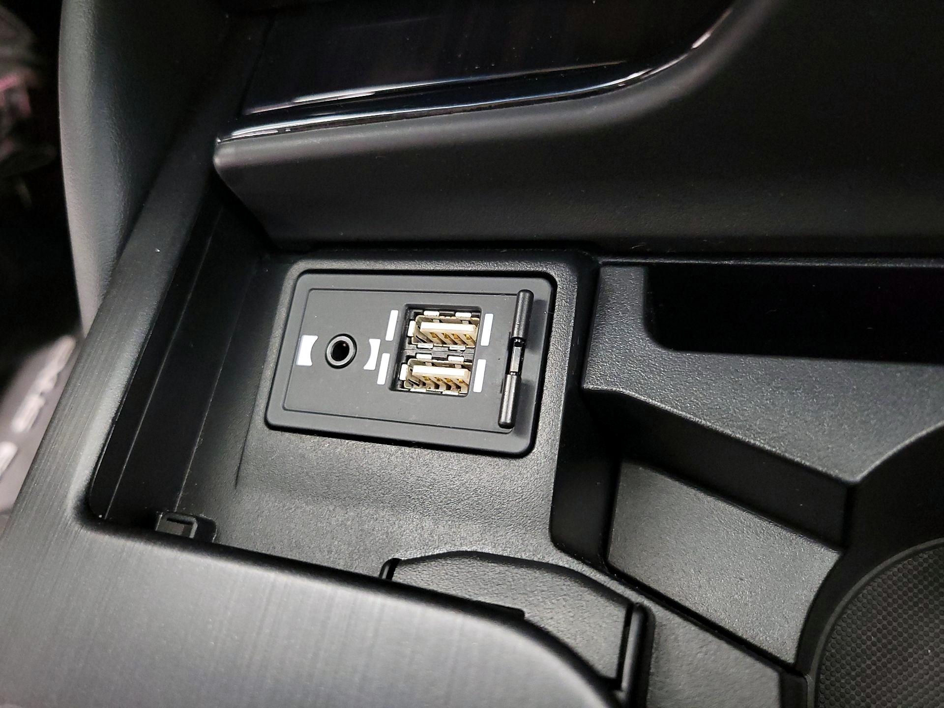 Thumbnail: 2019 Lexus ES - 19