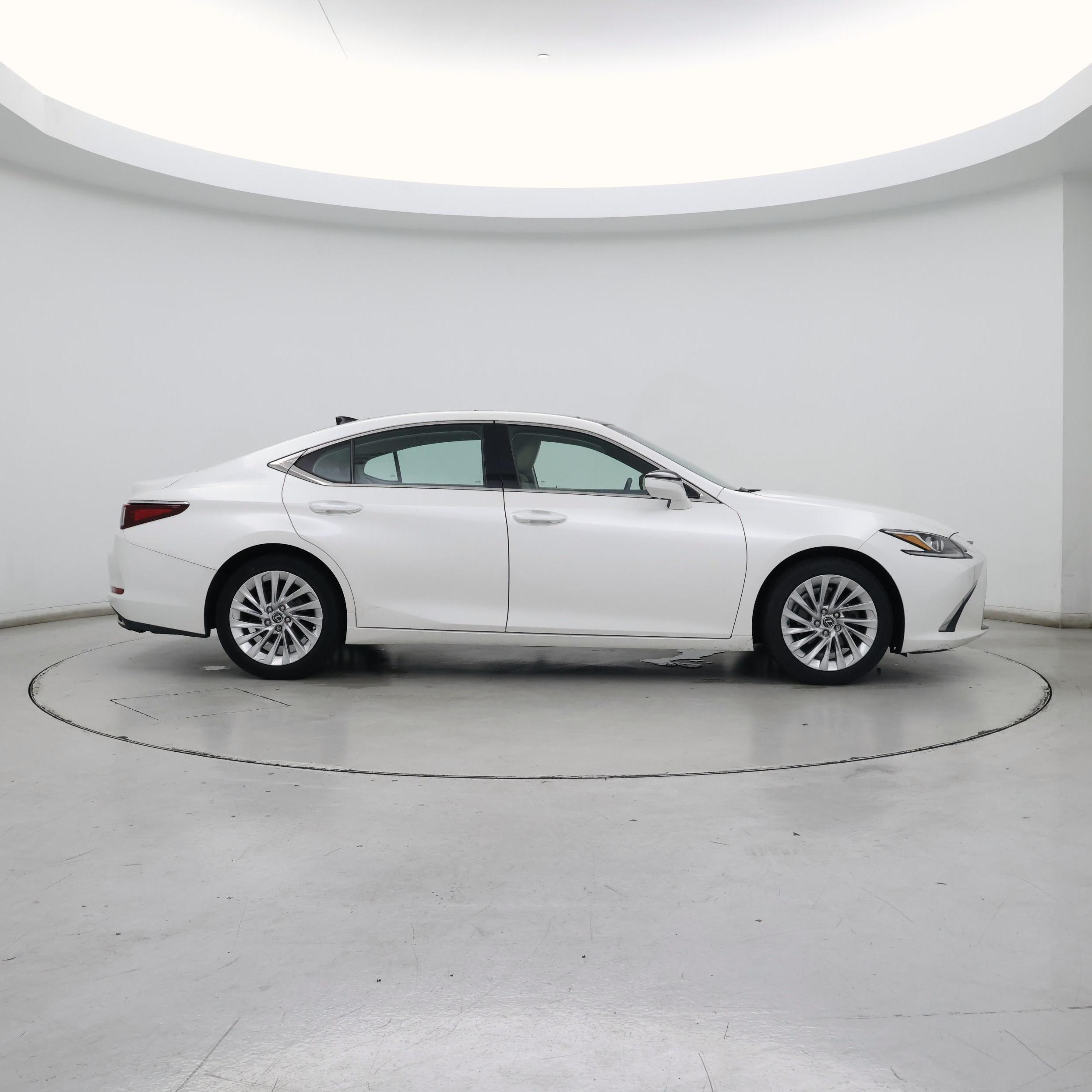 Thumbnail: 2019 Lexus ES - 7
