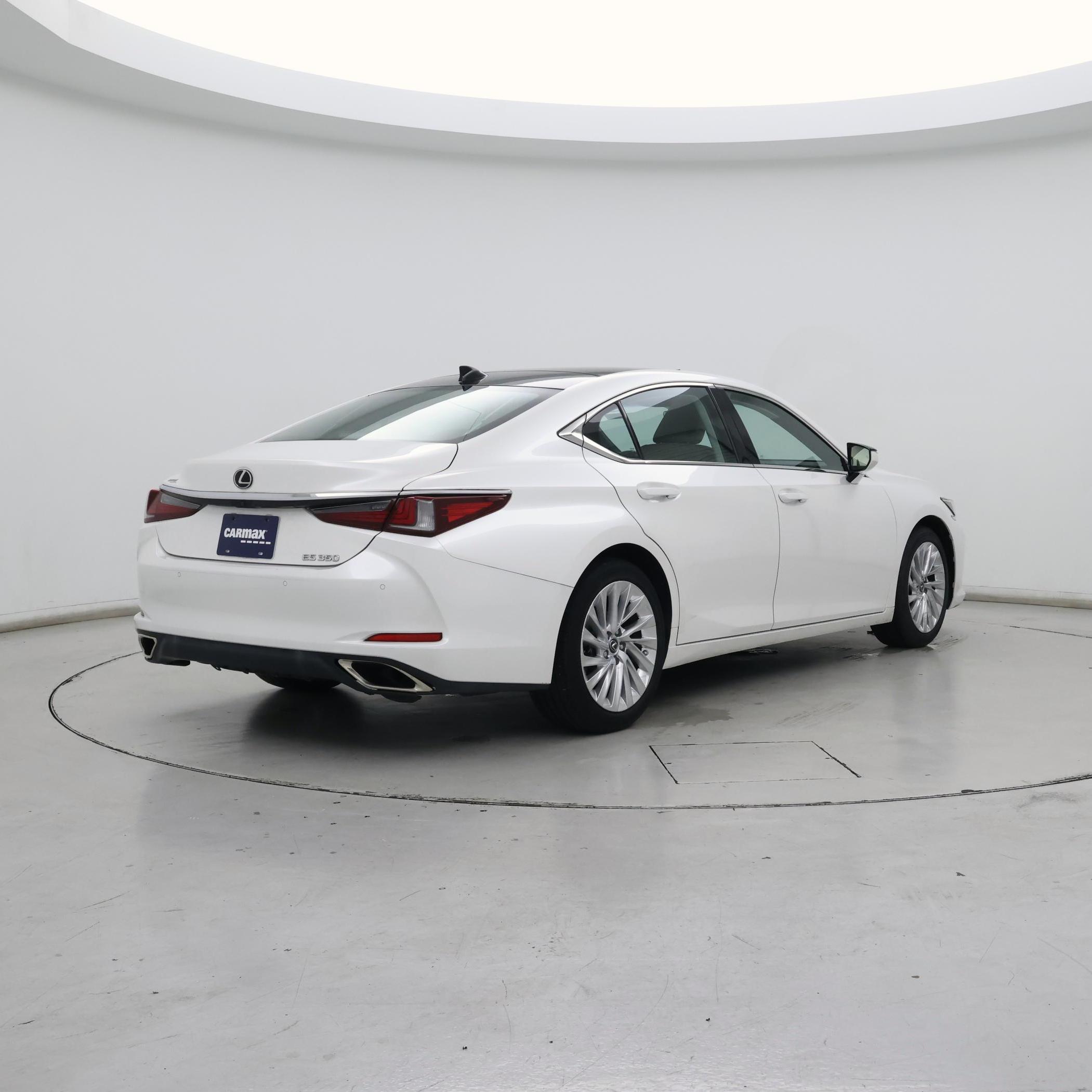 Thumbnail: 2019 Lexus ES - 8