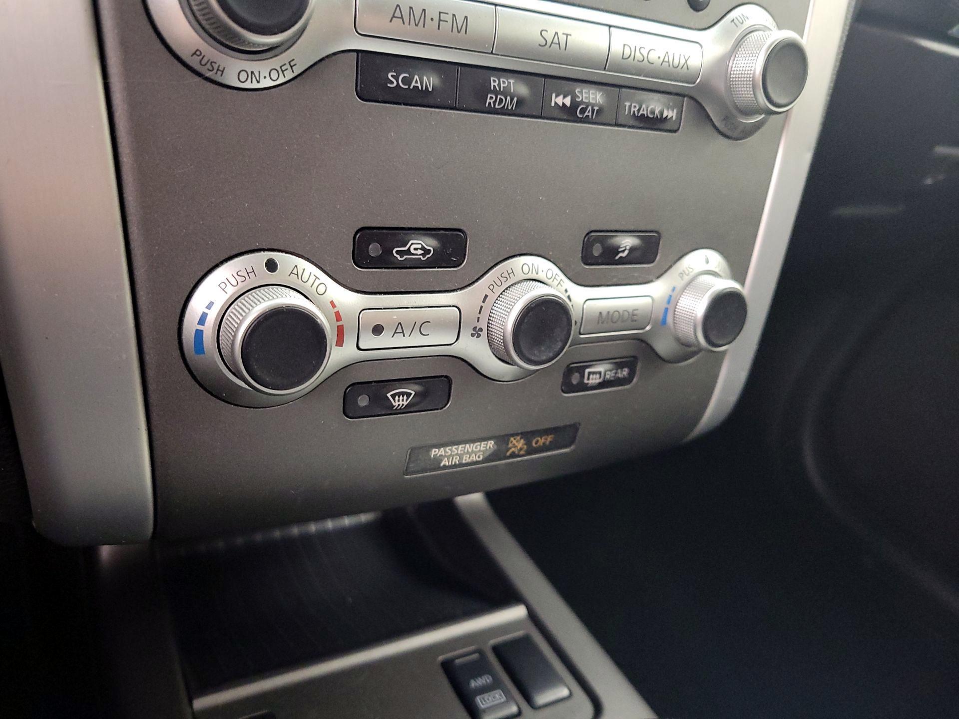 Thumbnail: 2014 Nissan Murano - 17