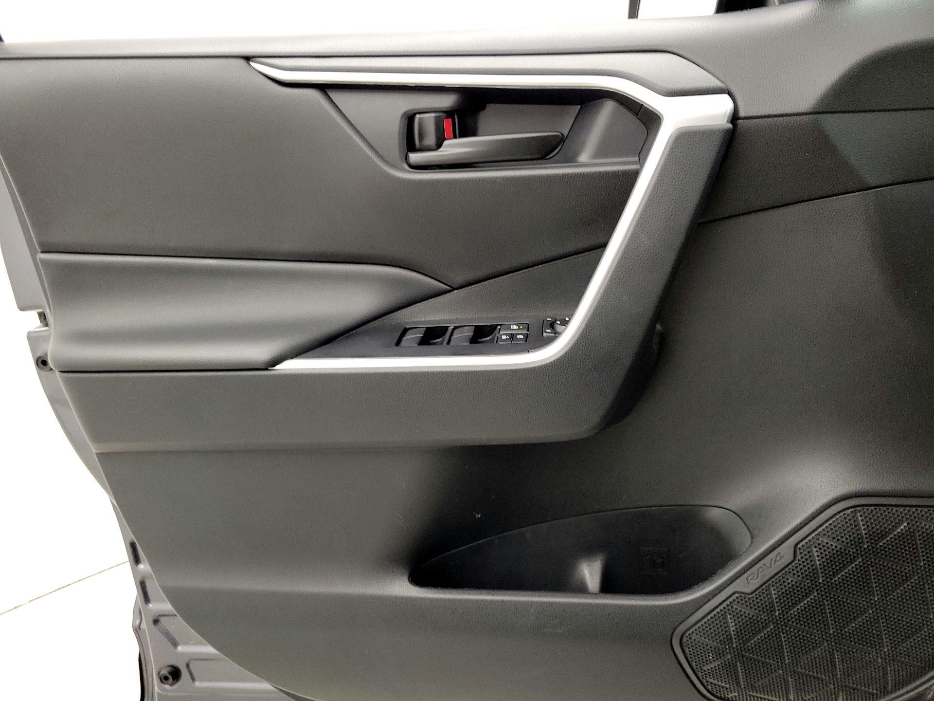 Thumbnail: 2024 Toyota RAV4 - 12