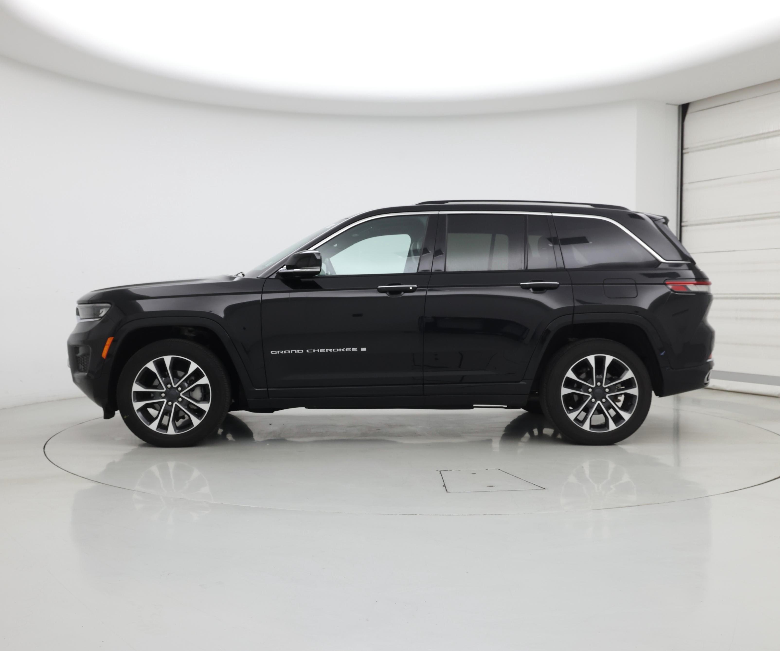 Thumbnail: 2023 Jeep Grand Cherokee - 3