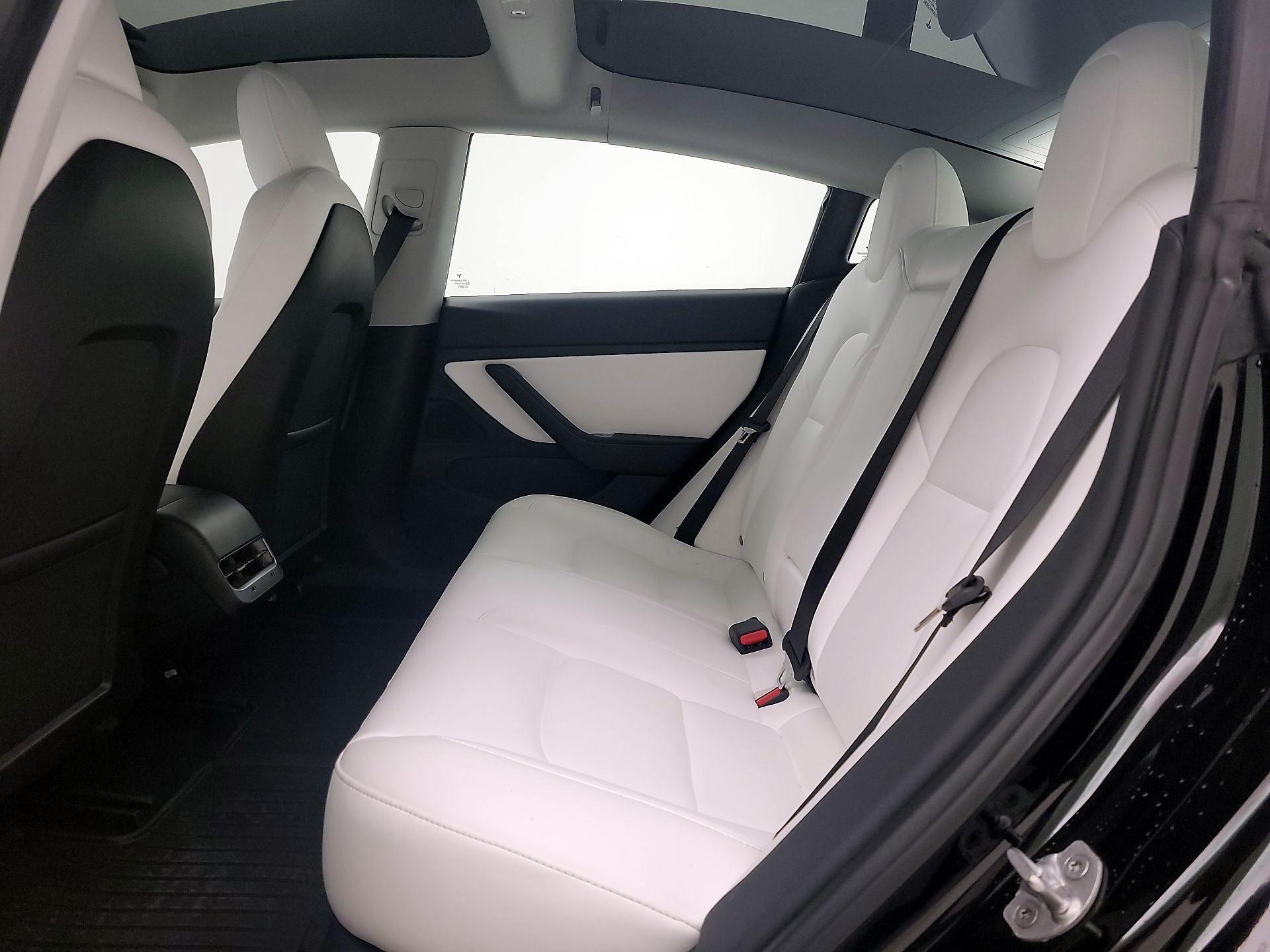 Thumbnail: 2019 Tesla Model 3 - 19
