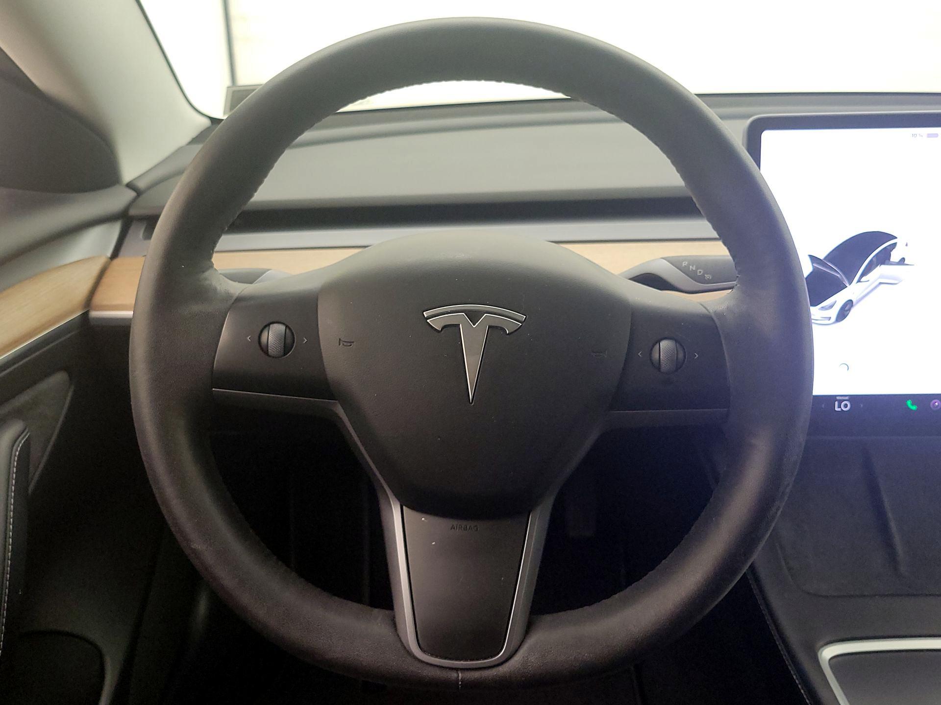 Thumbnail: 2021 Tesla Model 3 - 10