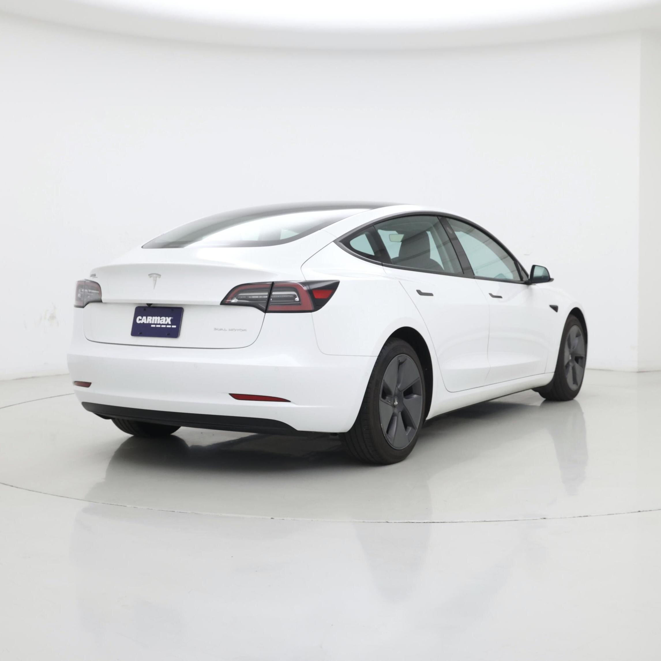 Thumbnail: 2021 Tesla Model 3 - 8