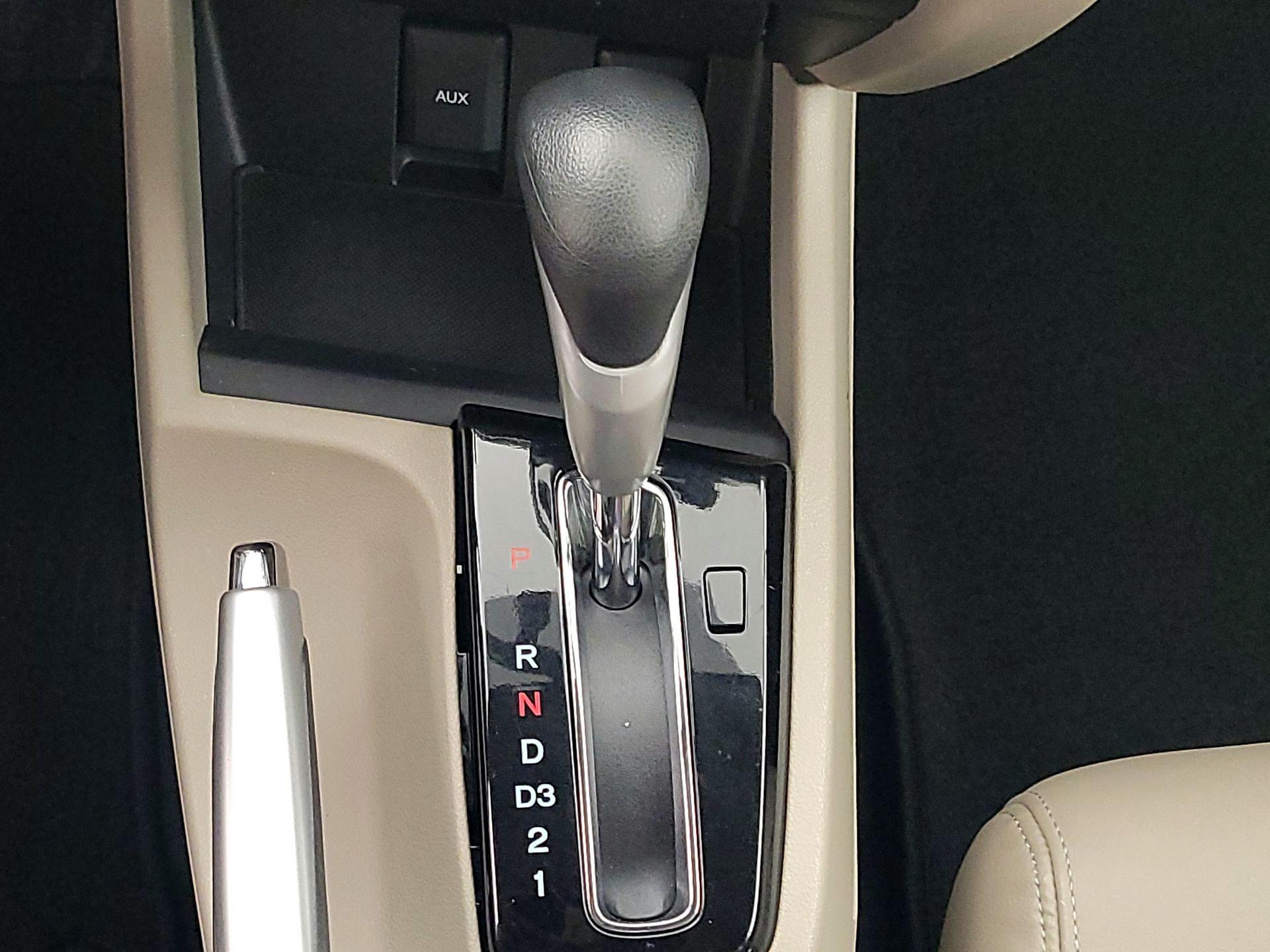 Thumbnail: 2013 Honda Civic - 17