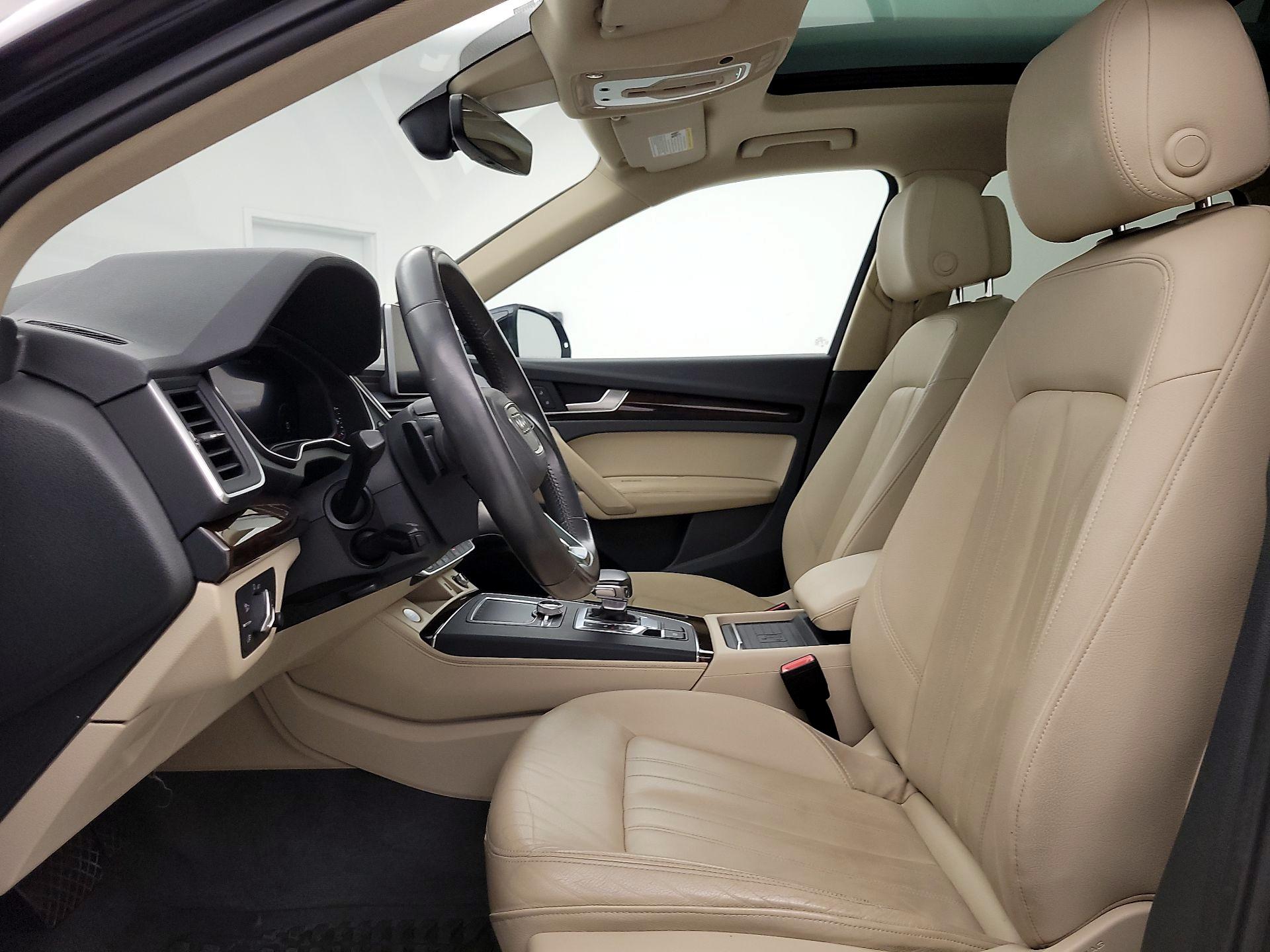 Thumbnail: 2019 Audi Q5 - 11