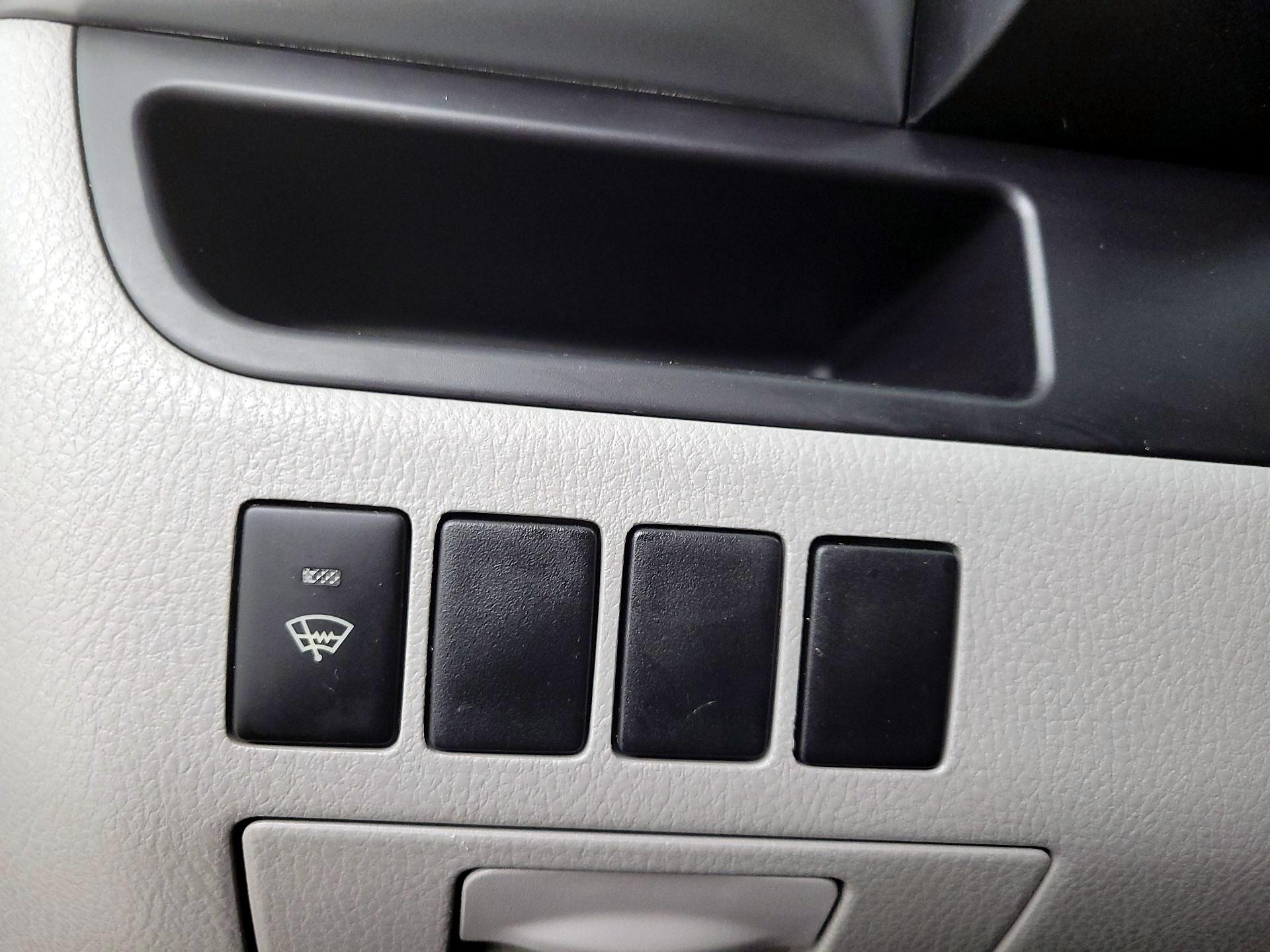 Thumbnail: 2016 Toyota Highlander - 13