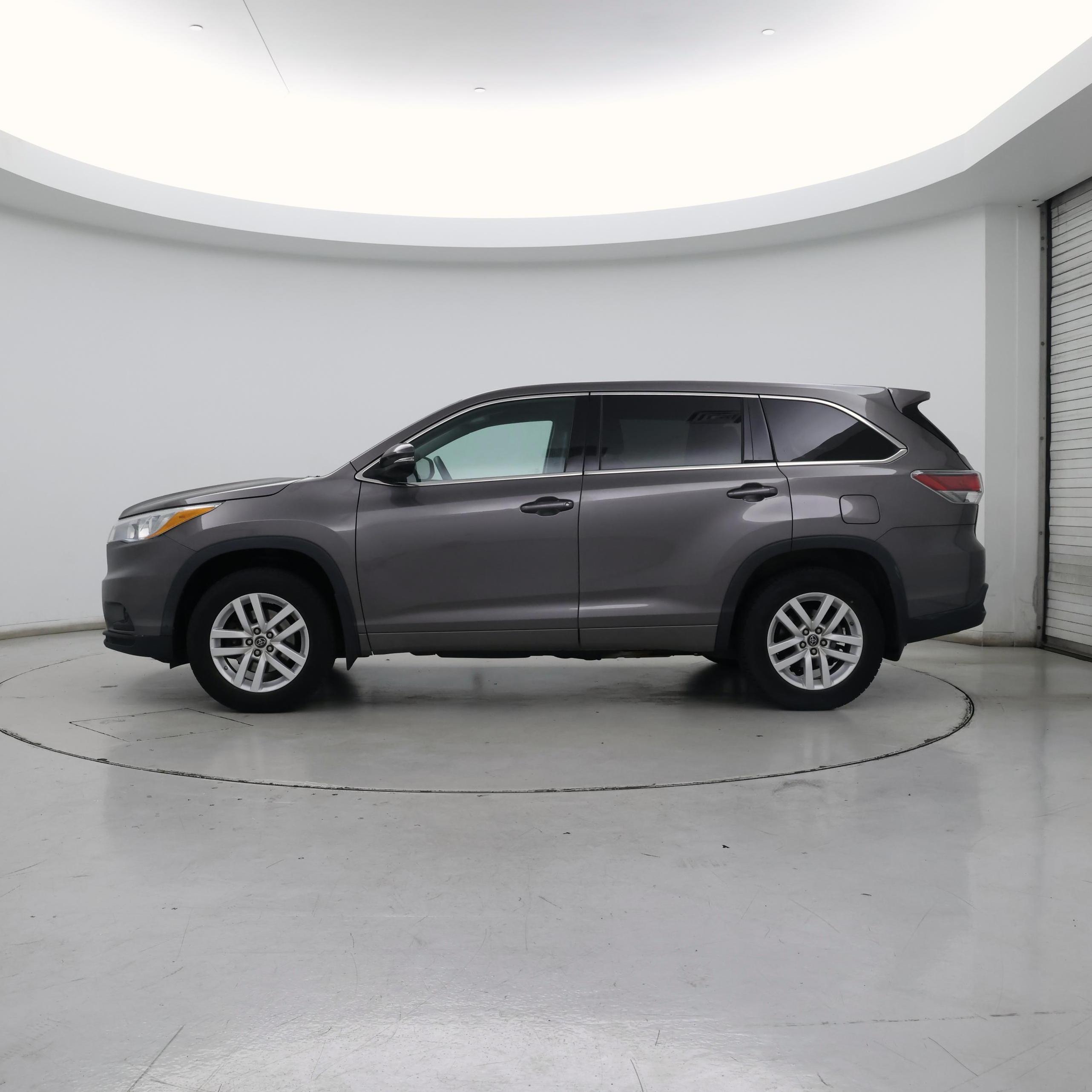 Thumbnail: 2016 Toyota Highlander - 3
