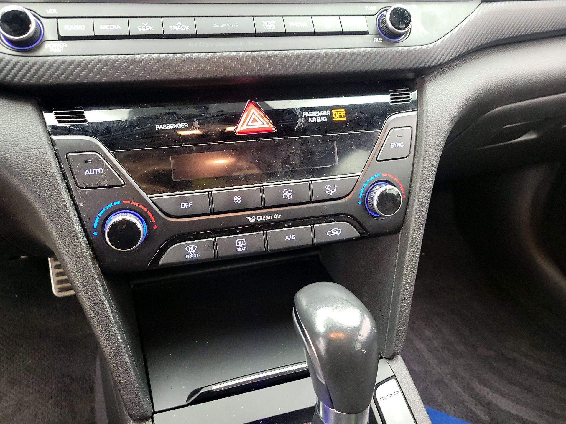 Thumbnail: 2018 Hyundai Elantra - 16