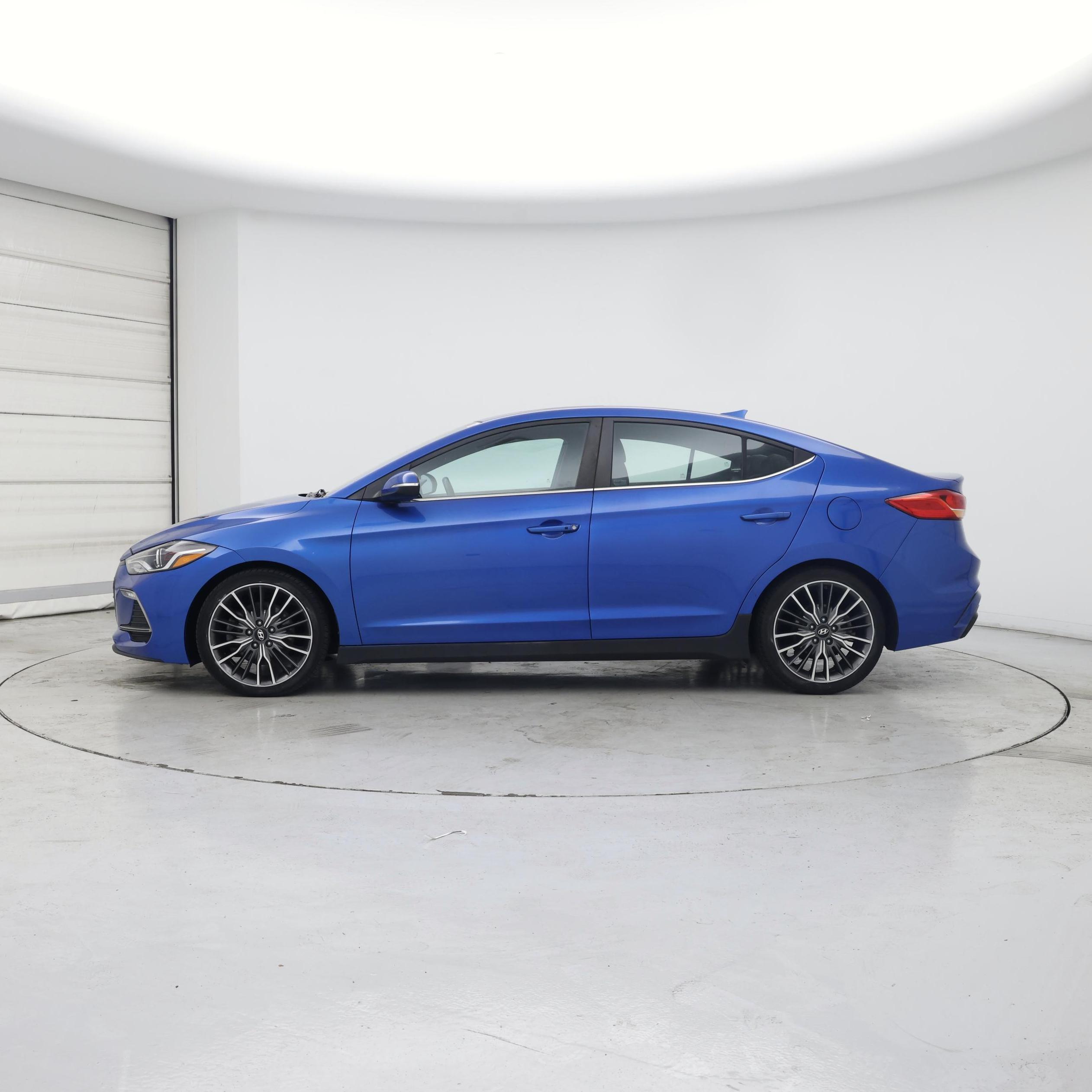 Thumbnail: 2018 Hyundai Elantra - 3