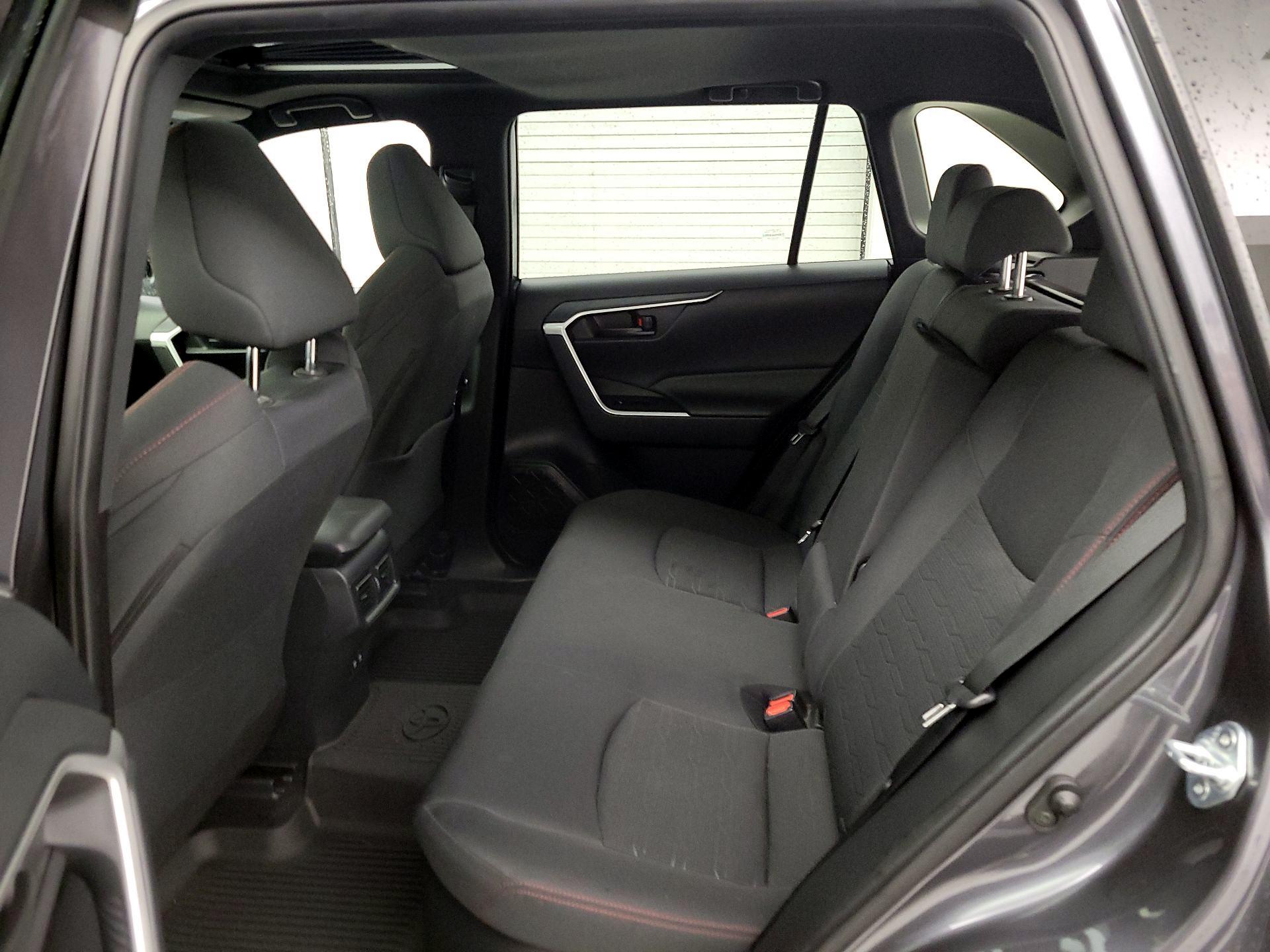 Thumbnail: 2021 Toyota RAV4 - 20