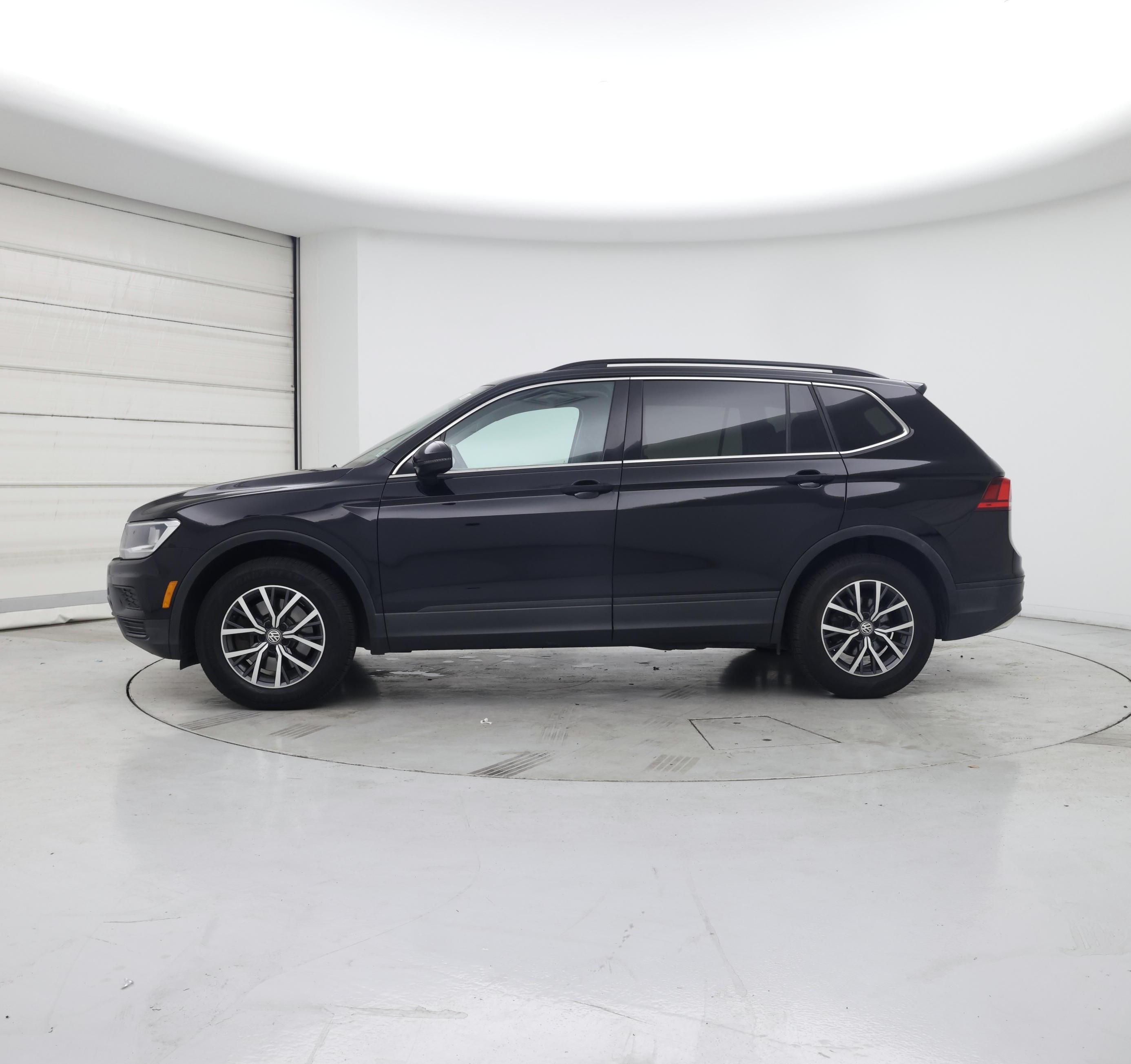 Thumbnail: 2019 Volkswagen Tiguan - 3