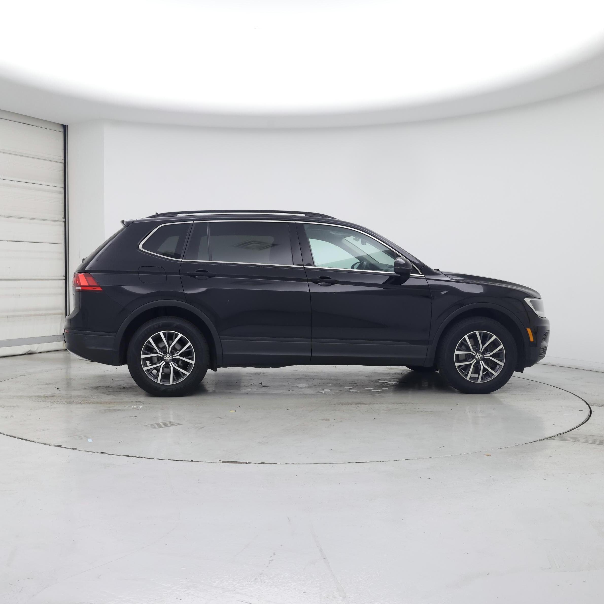 Thumbnail: 2019 Volkswagen Tiguan - 7