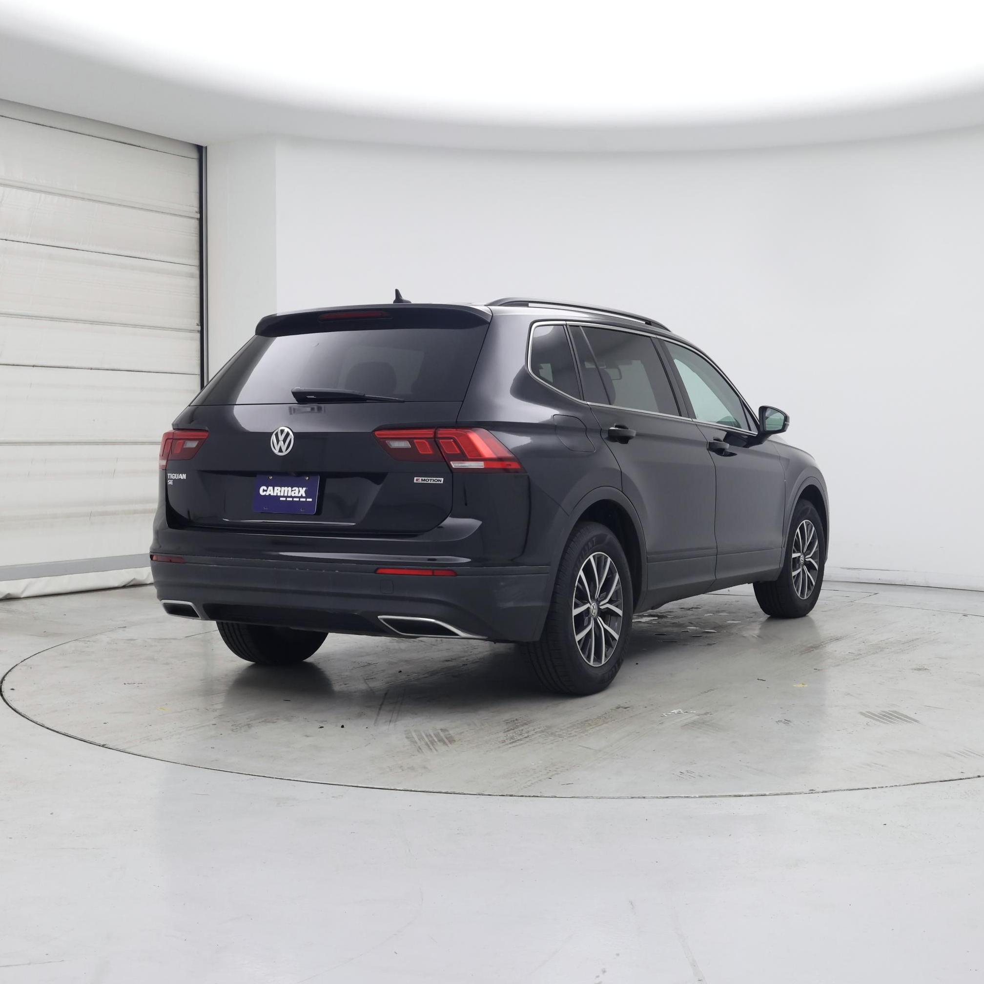 Thumbnail: 2019 Volkswagen Tiguan - 8