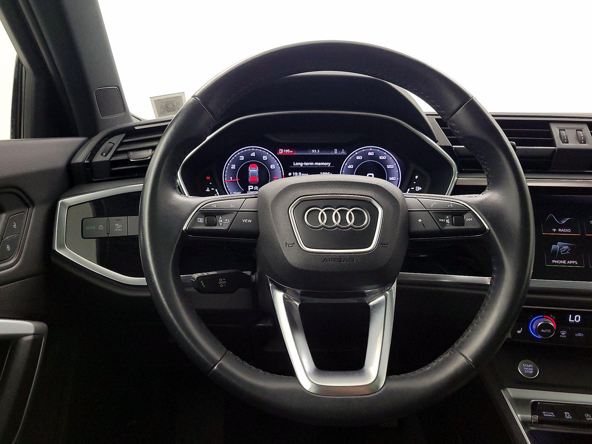 Thumbnail: 2020 Audi Q3 - 10