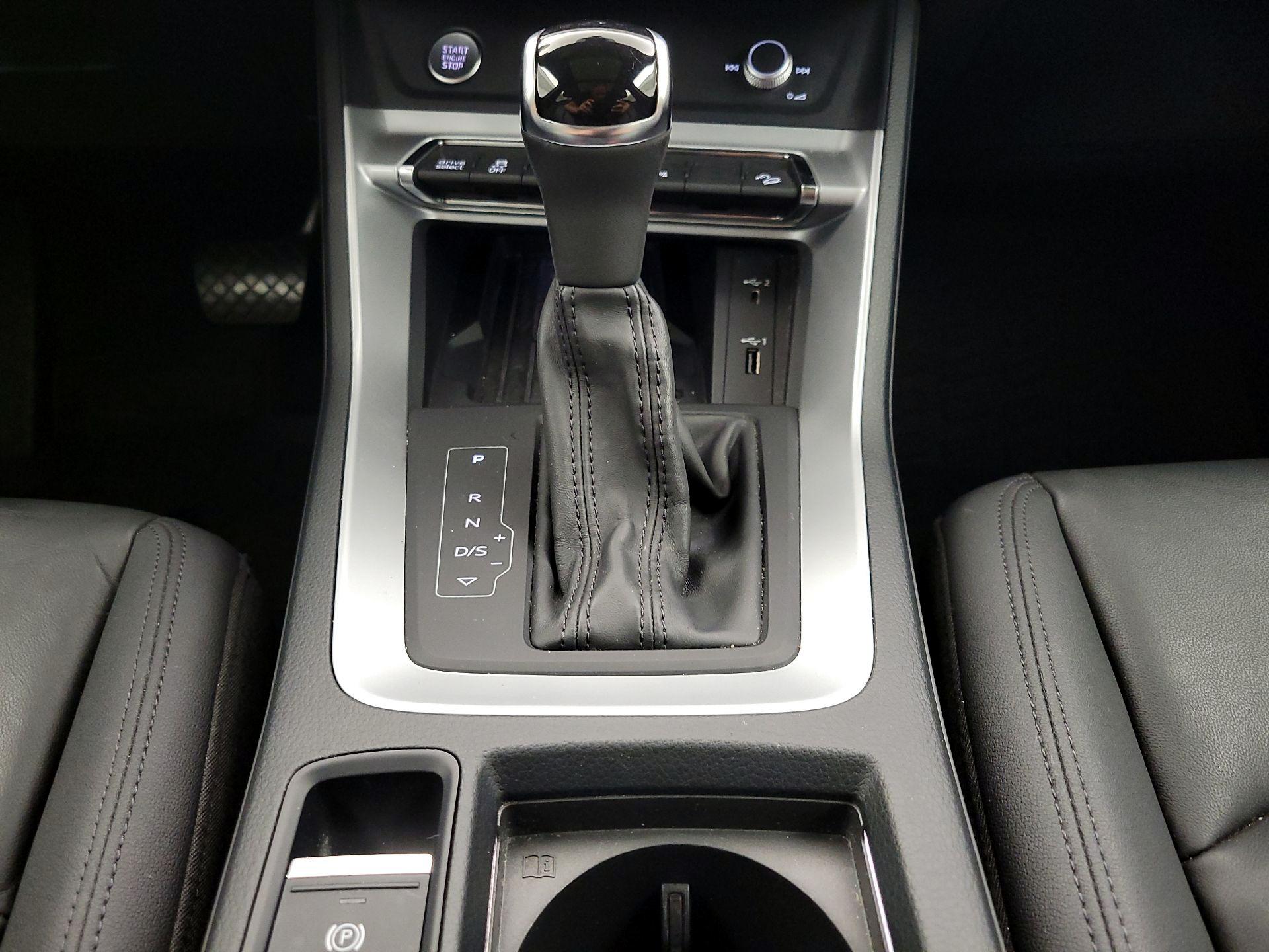 Thumbnail: 2020 Audi Q3 - 18
