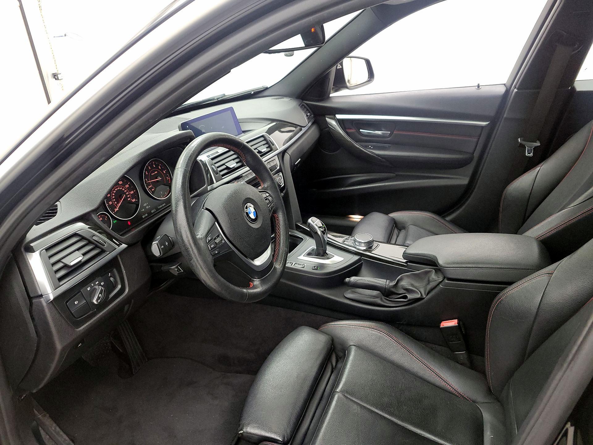 Thumbnail: 2018 BMW 3 Series - 11