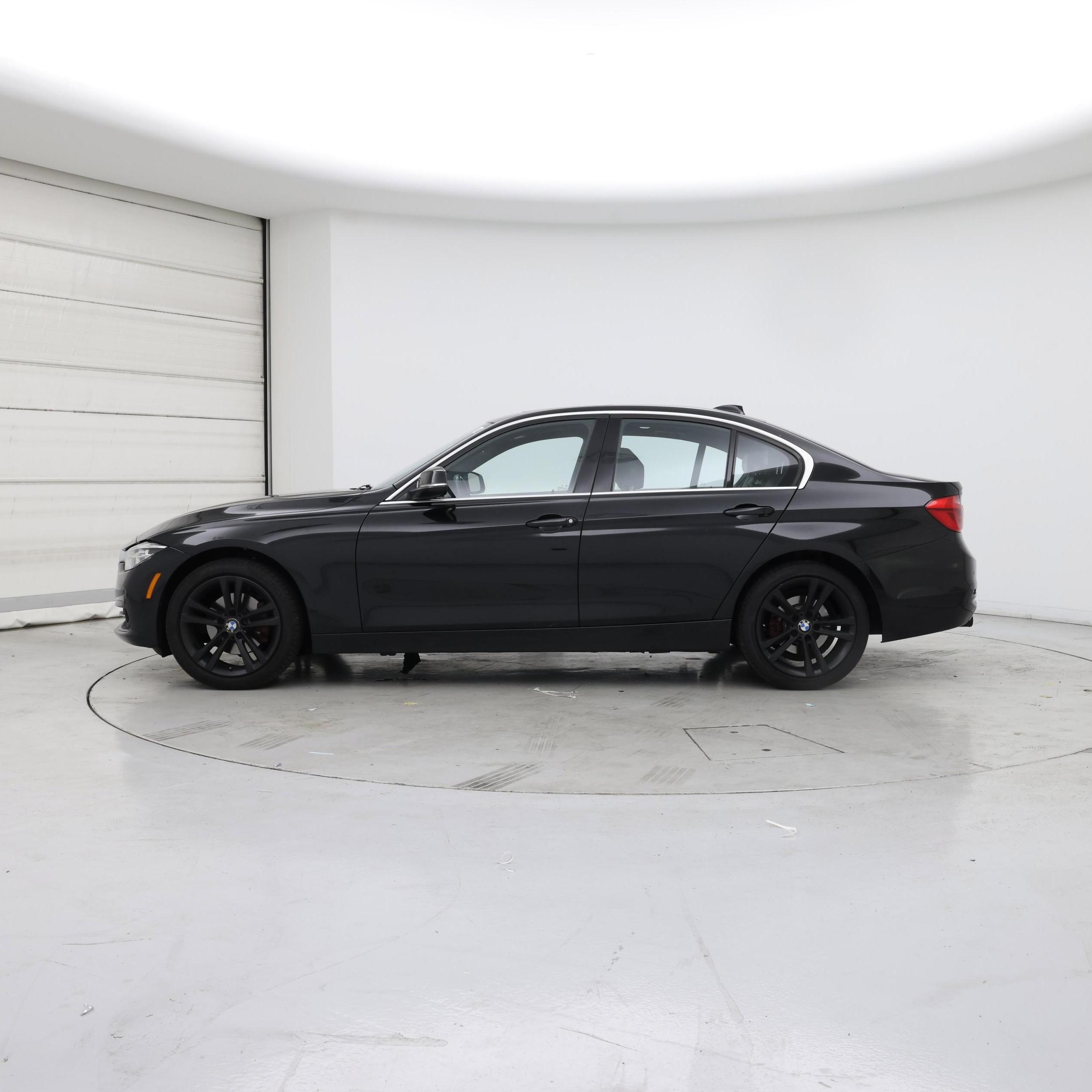 Thumbnail: 2018 BMW 3 Series - 3