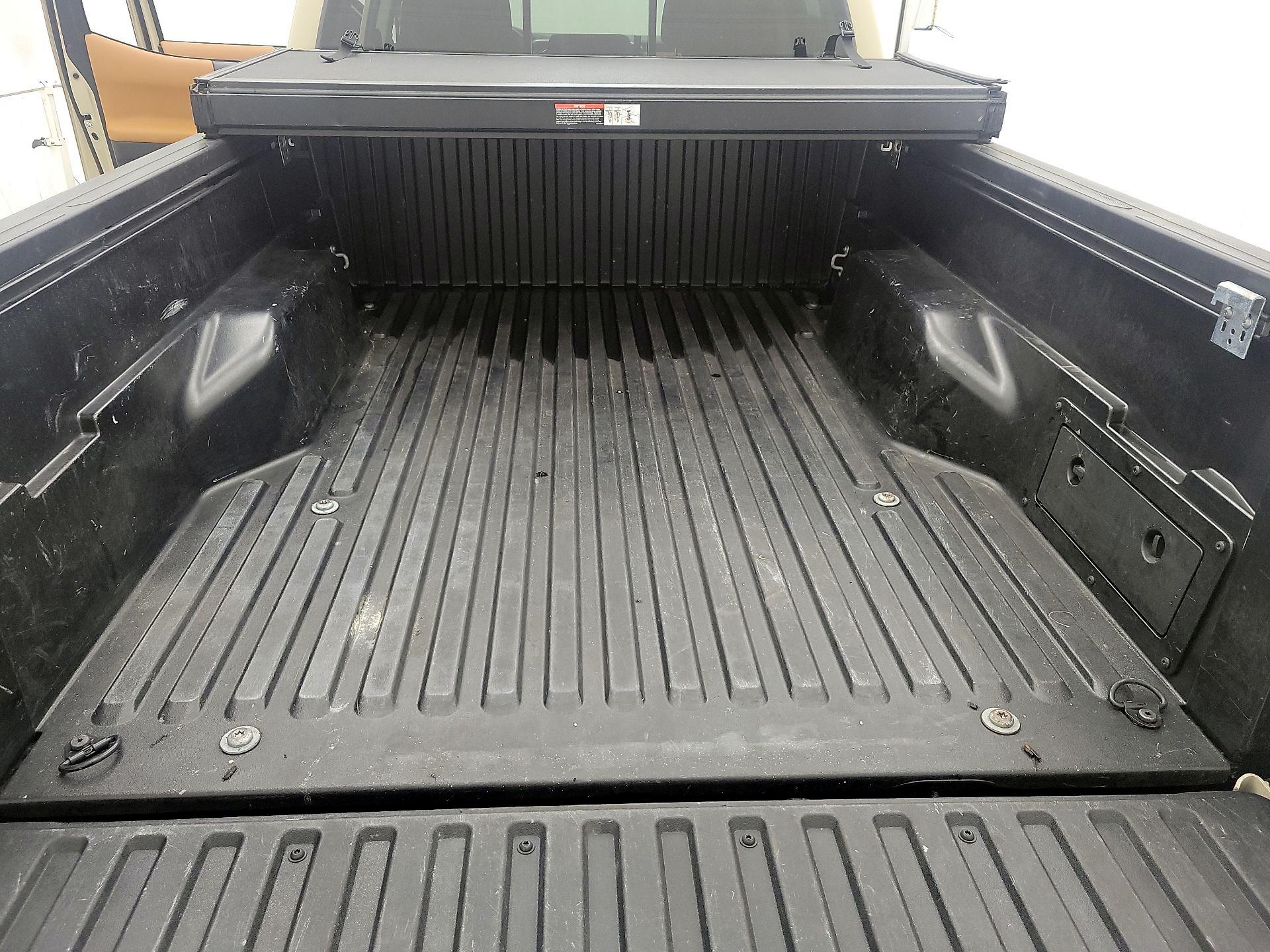 Thumbnail: 2019 Toyota Tacoma - 20