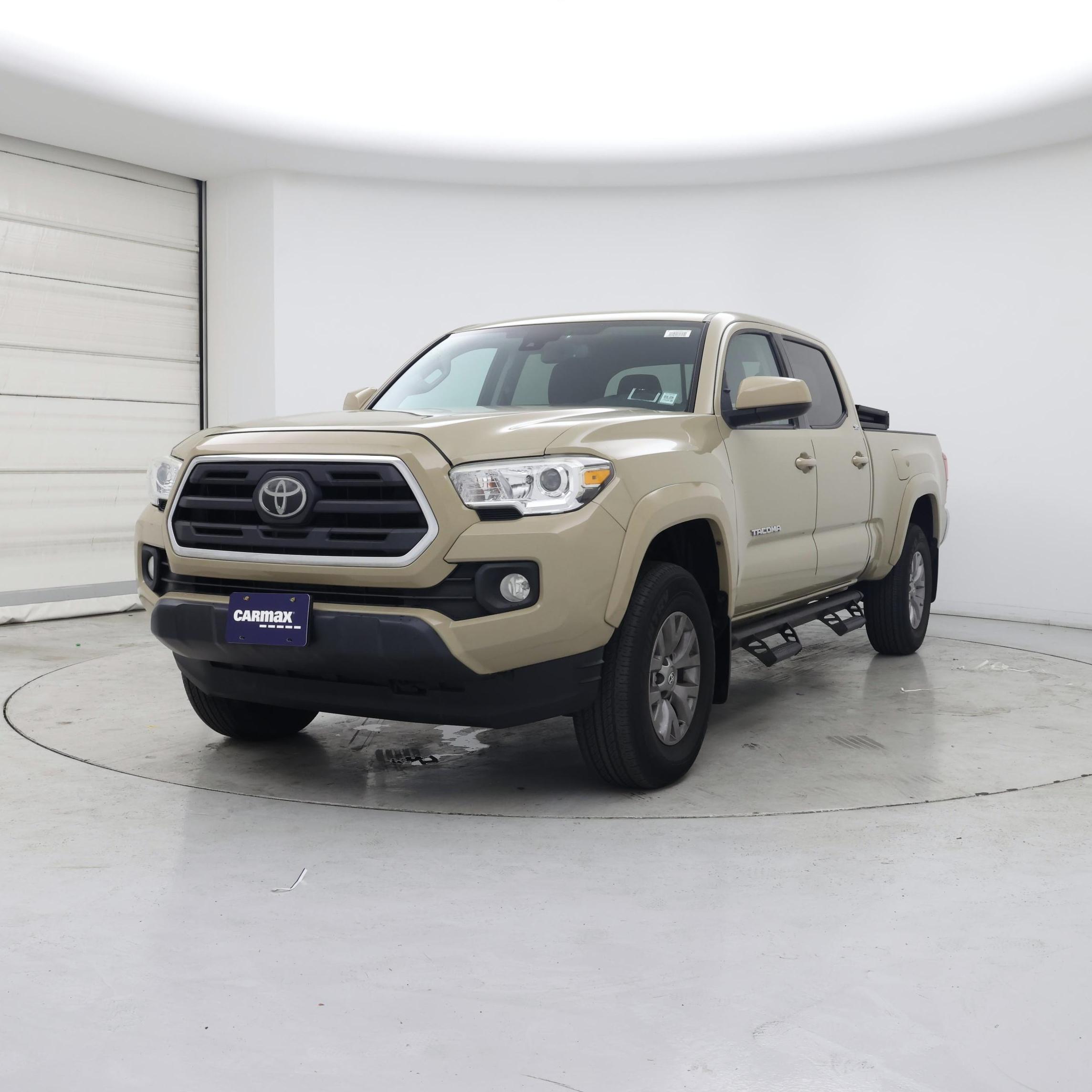 Thumbnail: 2019 Toyota Tacoma - 4