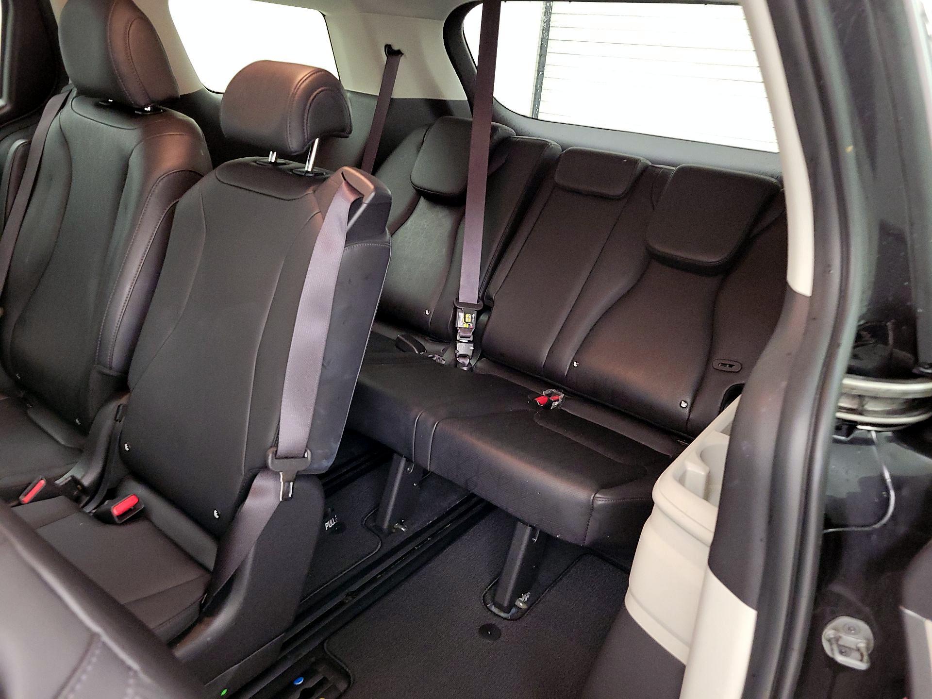 Thumbnail: 2023 Kia Carnival - 20