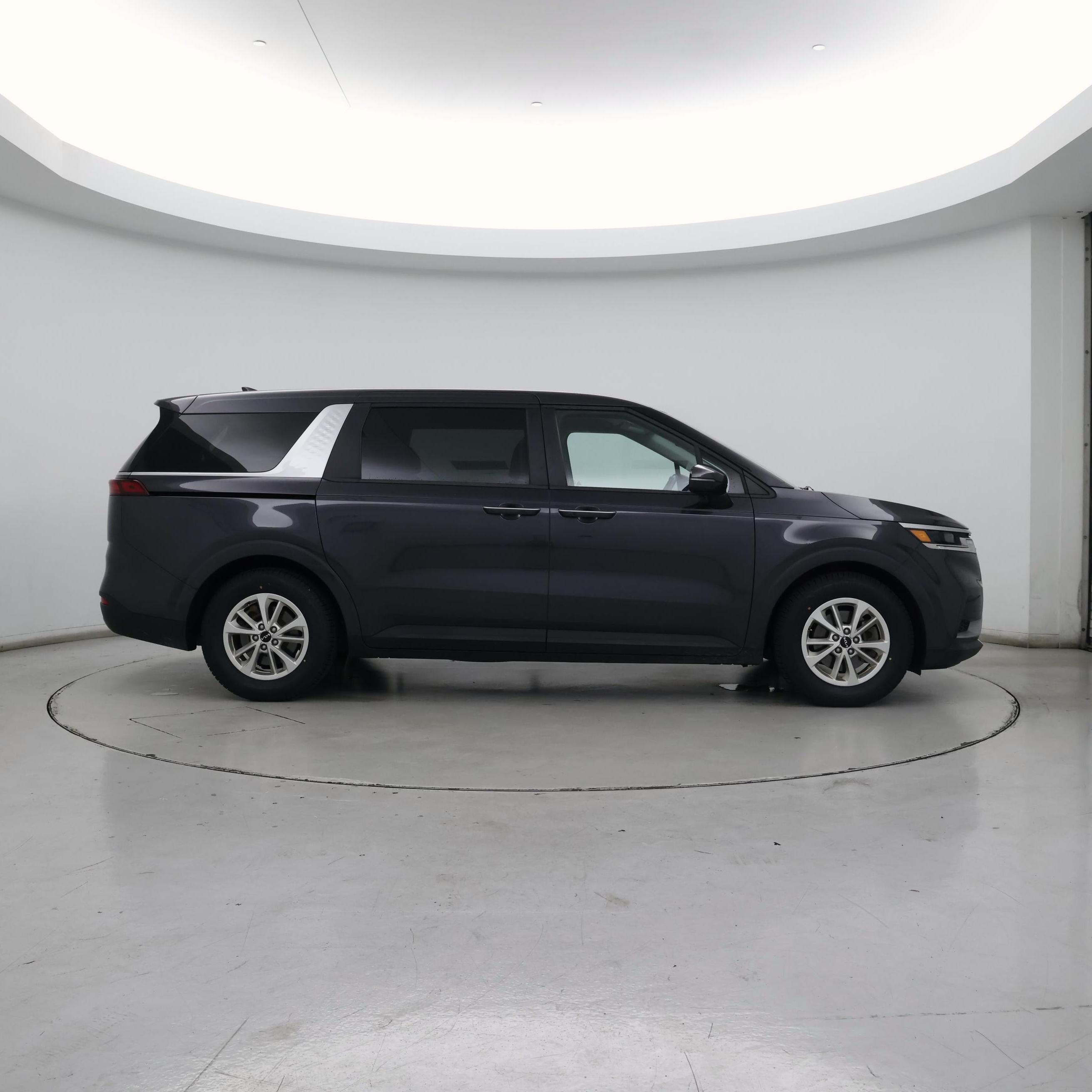 Thumbnail: 2023 Kia Carnival - 7