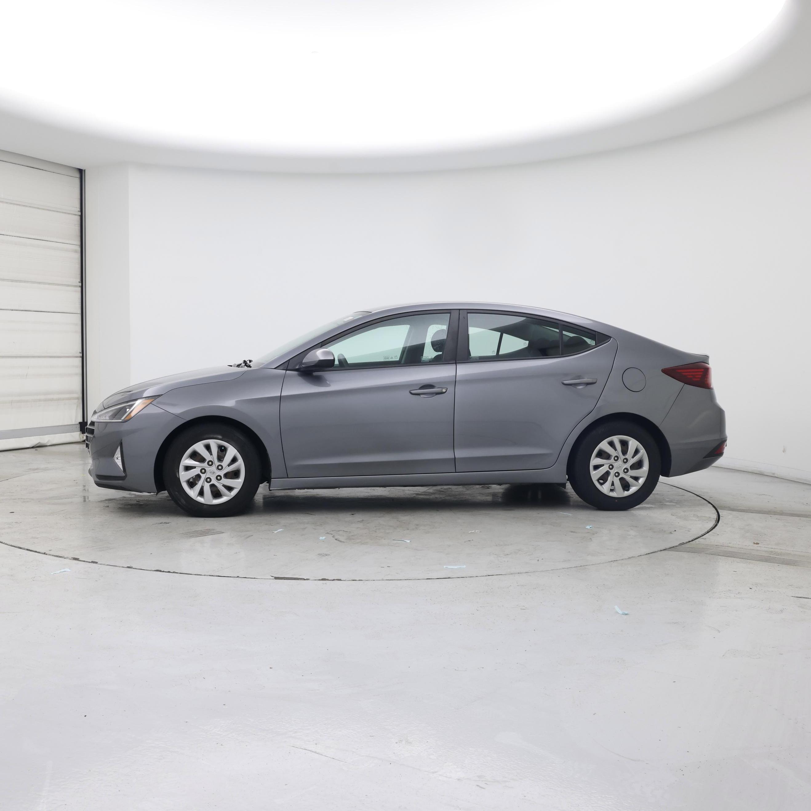 Thumbnail: 2019 Hyundai Elantra - 3
