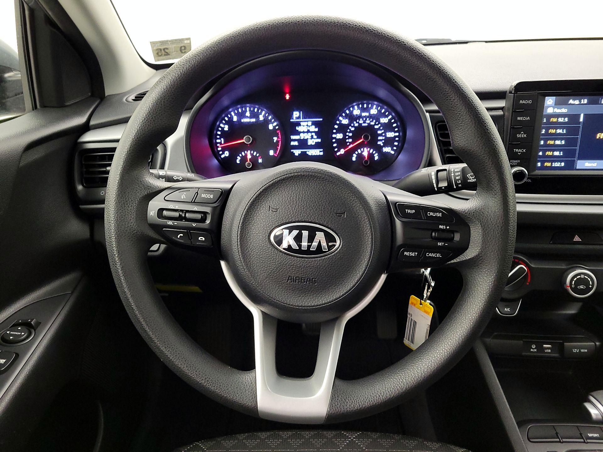 Thumbnail: 2020 Kia Rio - 10