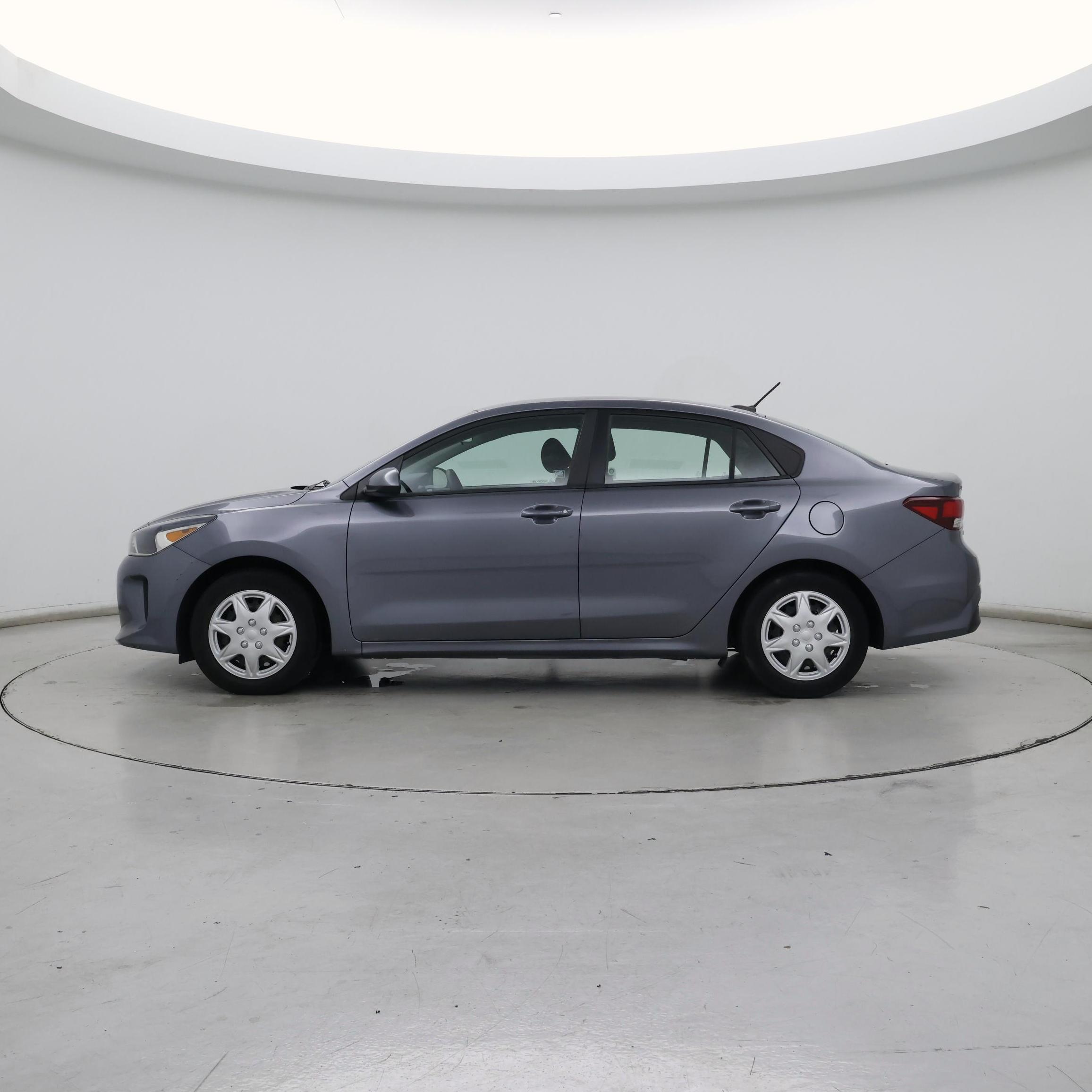 Thumbnail: 2020 Kia Rio - 3