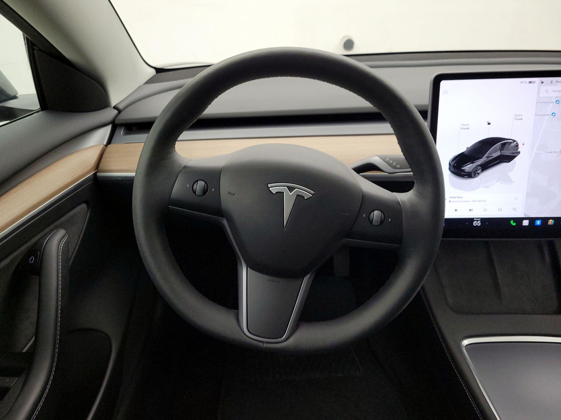 Thumbnail: 2023 Tesla Model 3 - 10
