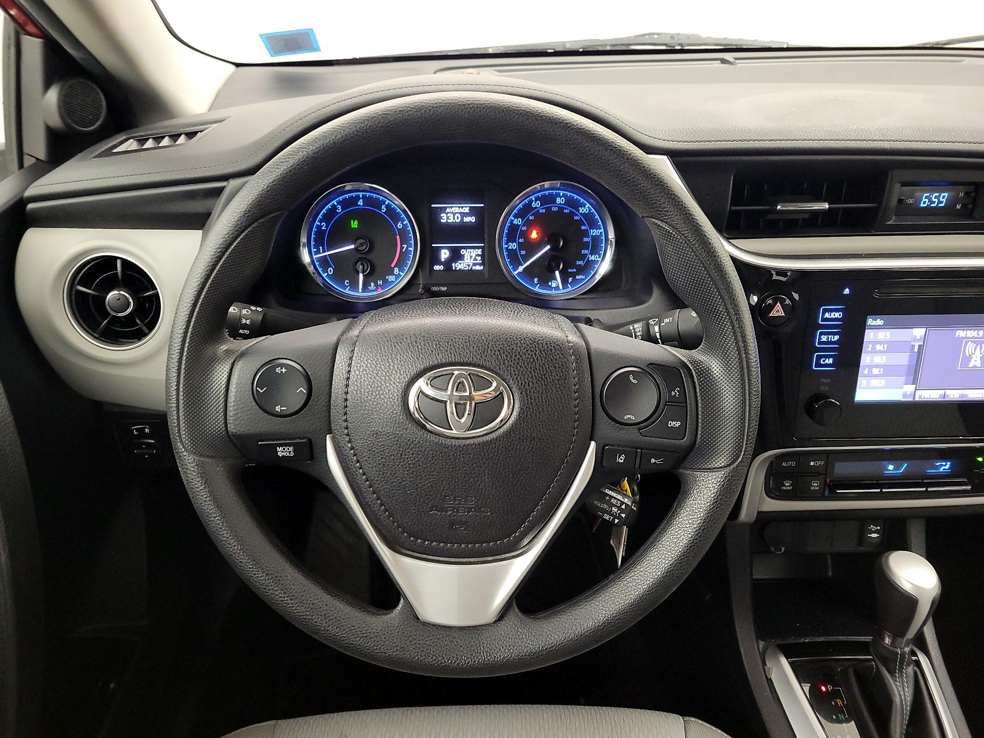 Thumbnail: 2017 Toyota Corolla - 10