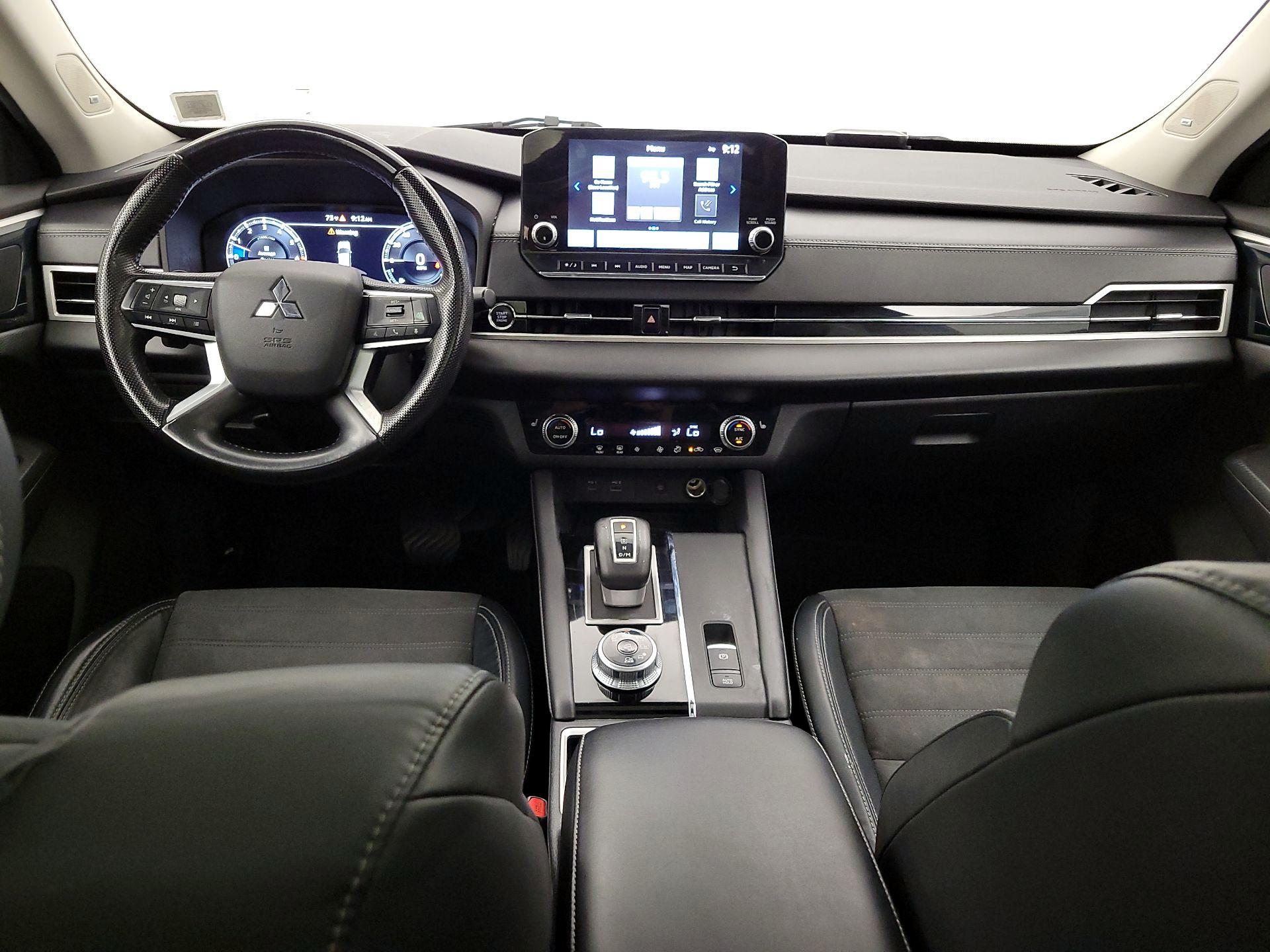 Thumbnail: 2022 Mitsubishi Outlander - 9