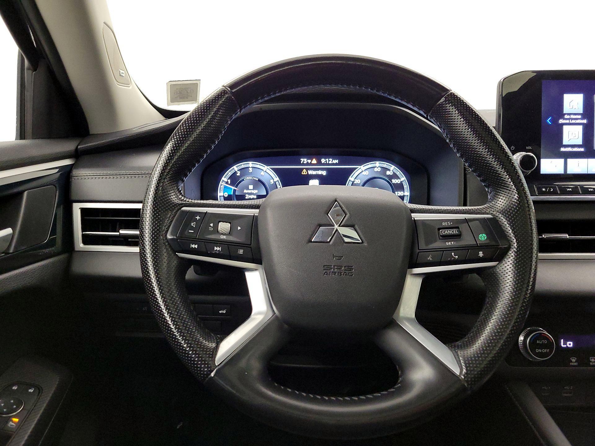Thumbnail: 2022 Mitsubishi Outlander - 10