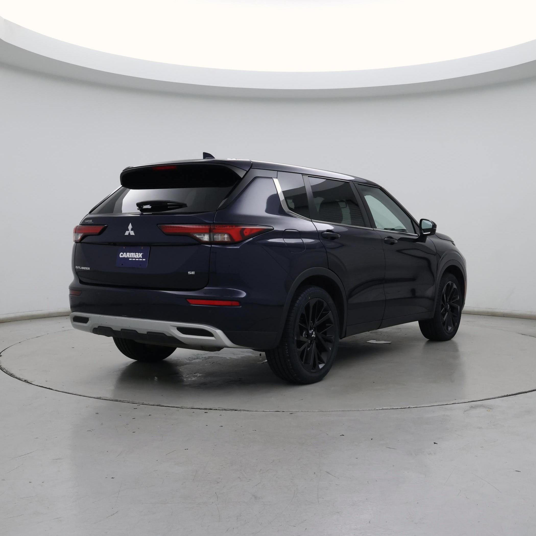 Thumbnail: 2022 Mitsubishi Outlander - 8