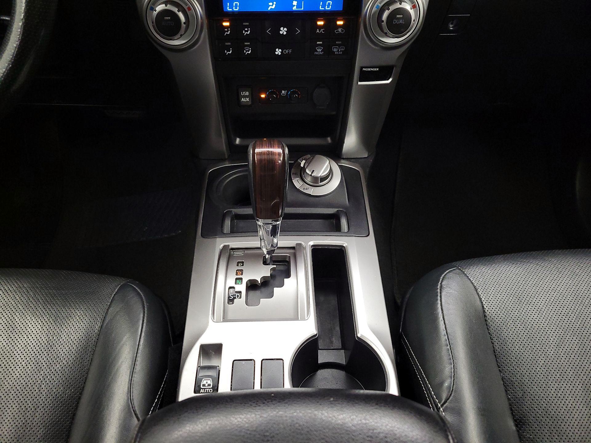 Thumbnail: 2016 Toyota 4Runner - 18